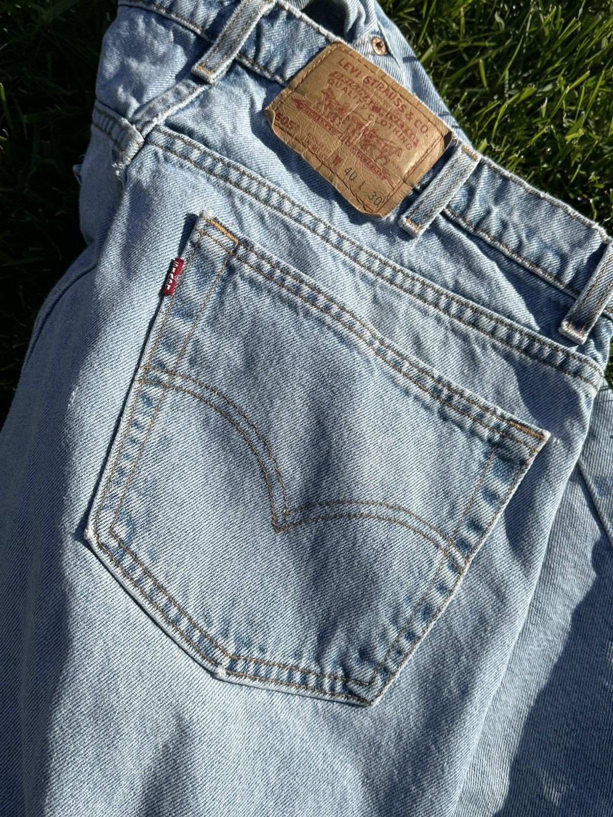 Levi's Vintage Clothing 505 90s 1997 Levi's MADE IN USA light wash jeans Size 40x30 Size US 40 / EU 56 - 5 Thumbnail