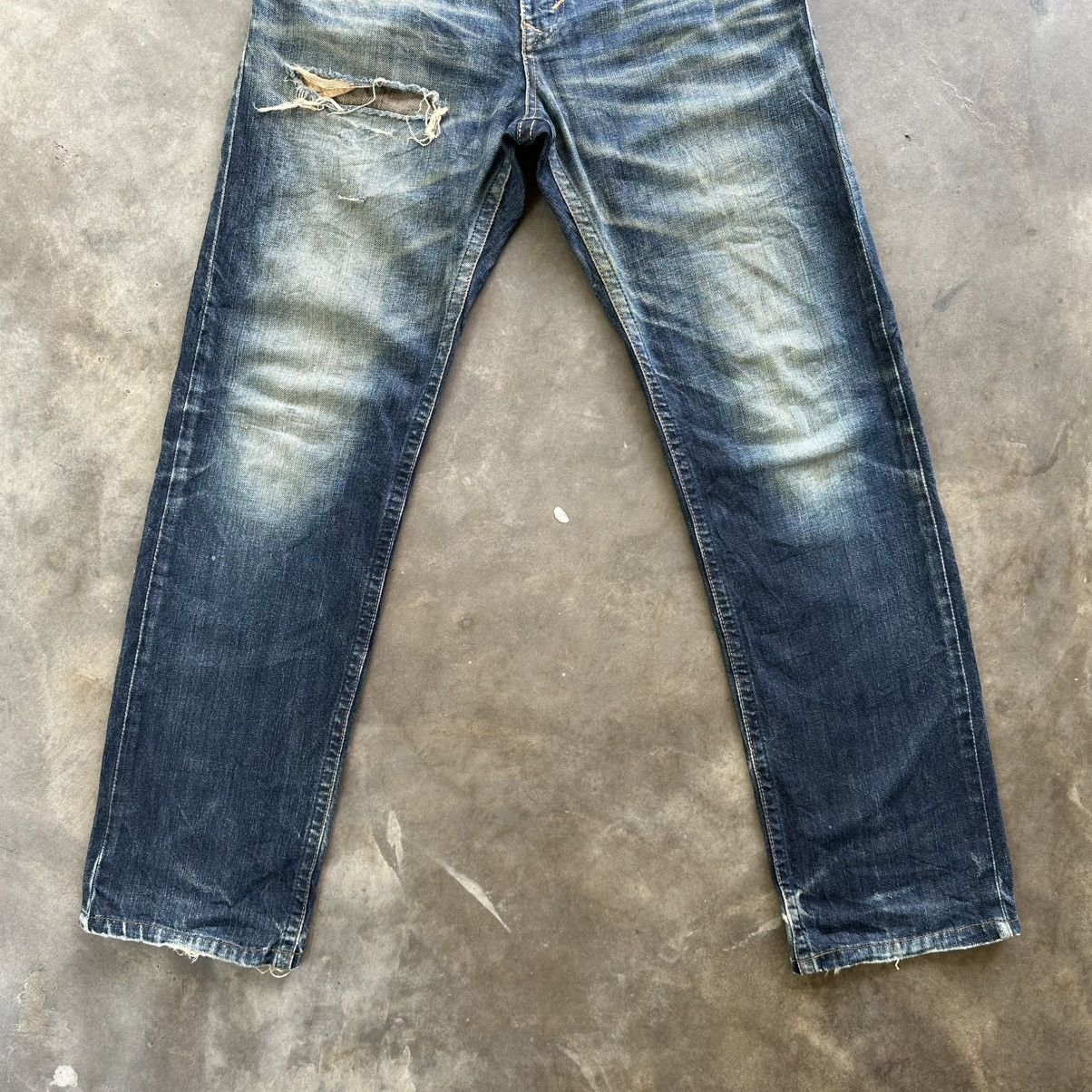 Japanese Brand Vintage Rusty Edwin Distressed Faded Denim Jean Pant W30 Size US 30 / EU 46 - 2 Thumbnail