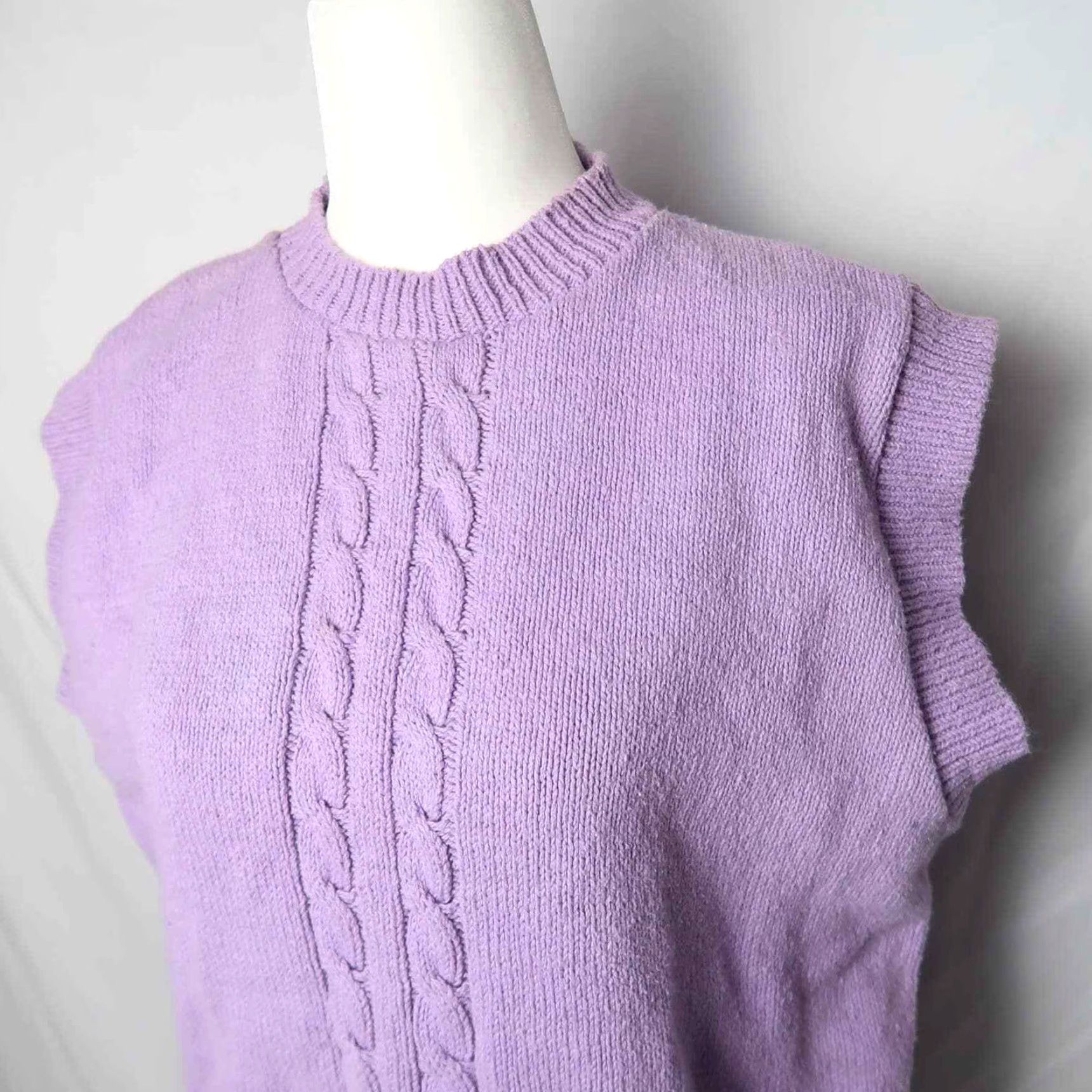 Vintage Vintage 80s Purple Cable Knit Lavender Sleeveless Sweater Vest M/L User: Vintage 80s Purple Cable Knit Lavender Sleeveless Sweater Vest M/L Size M / US 6-8 / IT 42-44 - 2 Thumbnail