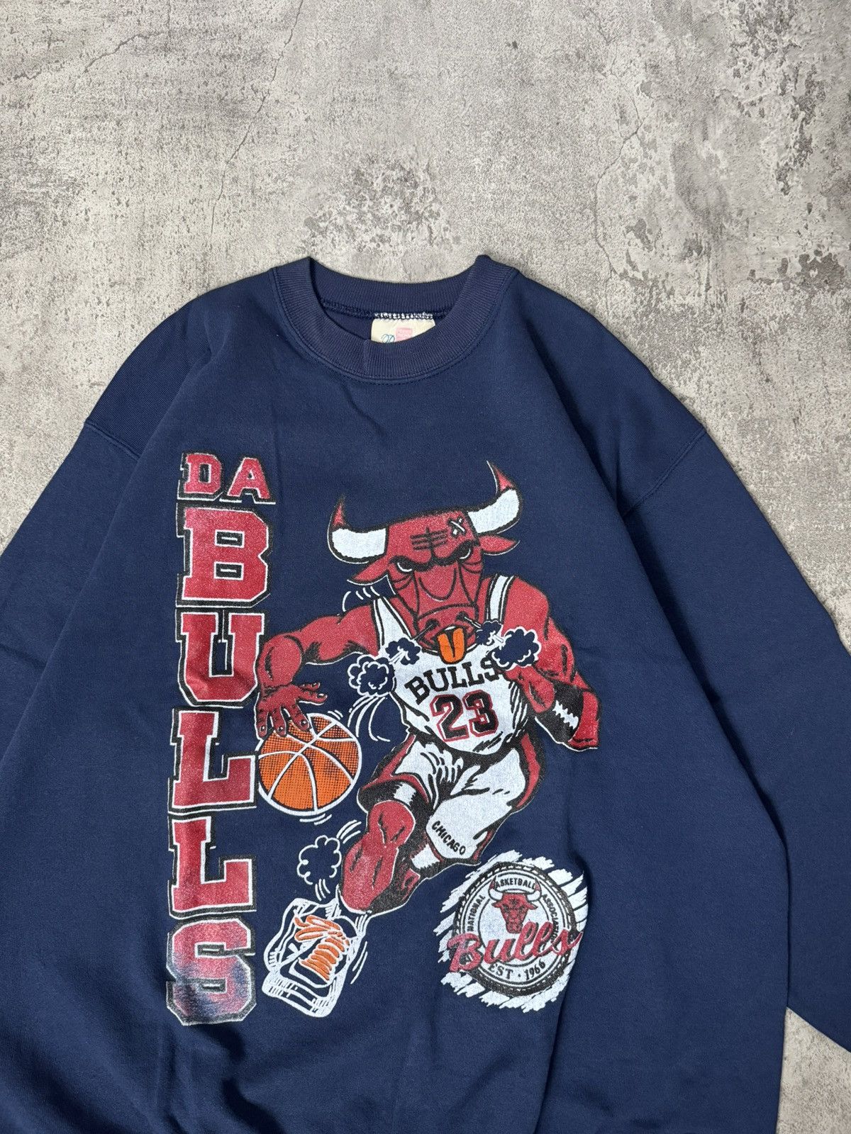 NBA VINTAGE 90’S CHICAGO BULLS BENNY THE BULL SWEATSHIRTS Size US XL / EU 56 / 4 - 2 Thumbnail