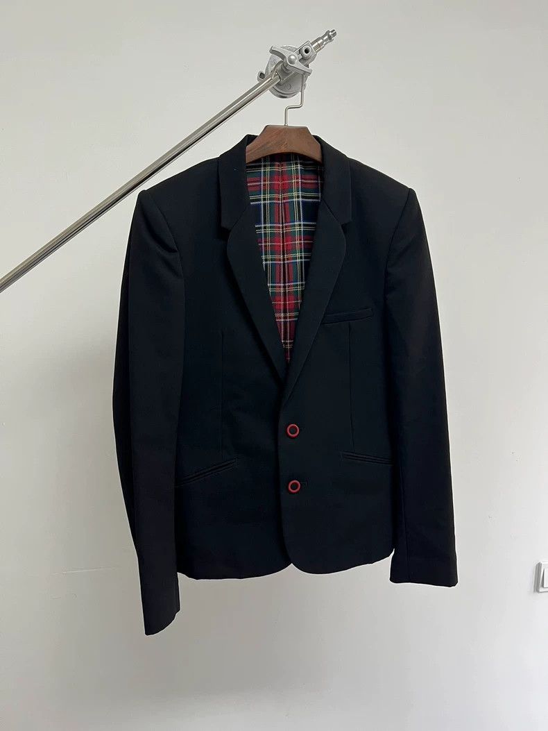 Number (N)ine Number (N)ine size 2 04ss Red Button Shoulder Pad blazer 2 Size 36S - 2 Thumbnail