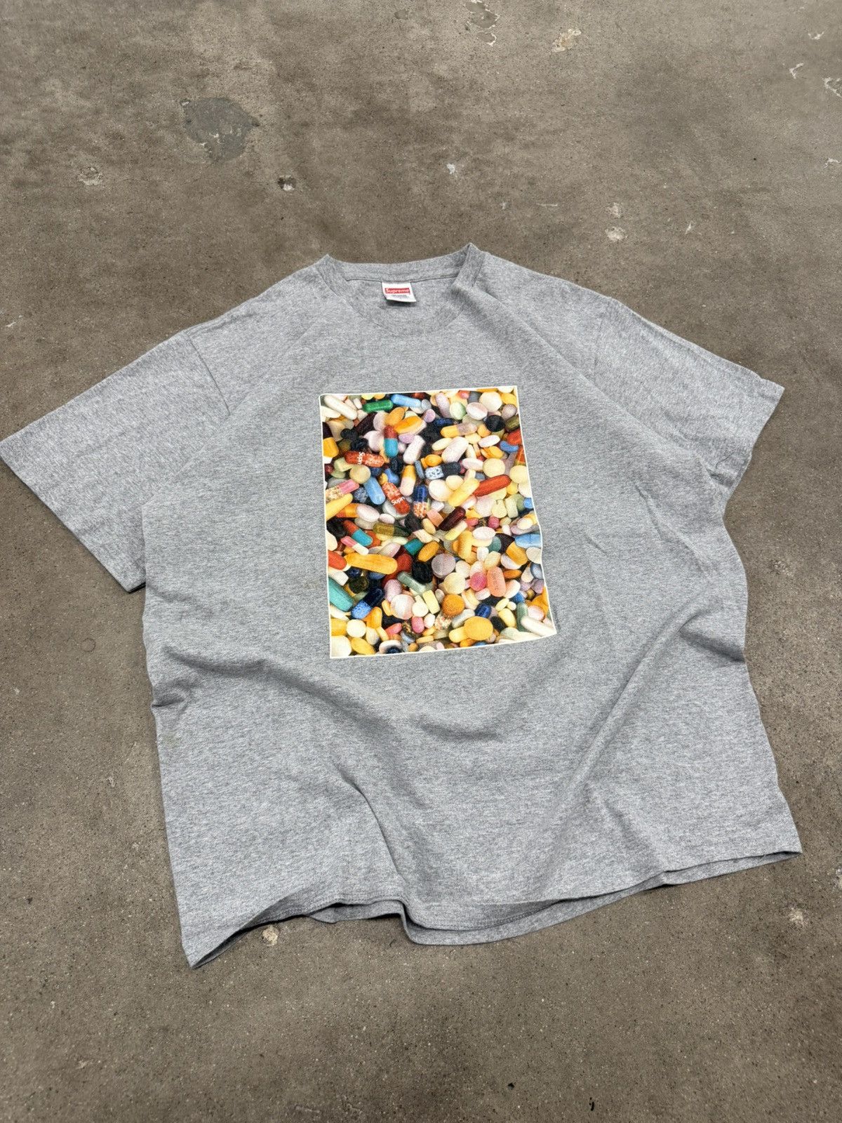Supreme RARE SUPREME DRUGS PILLS T SHIRT Size US L / EU 52-54 / 3 - 2 Thumbnail