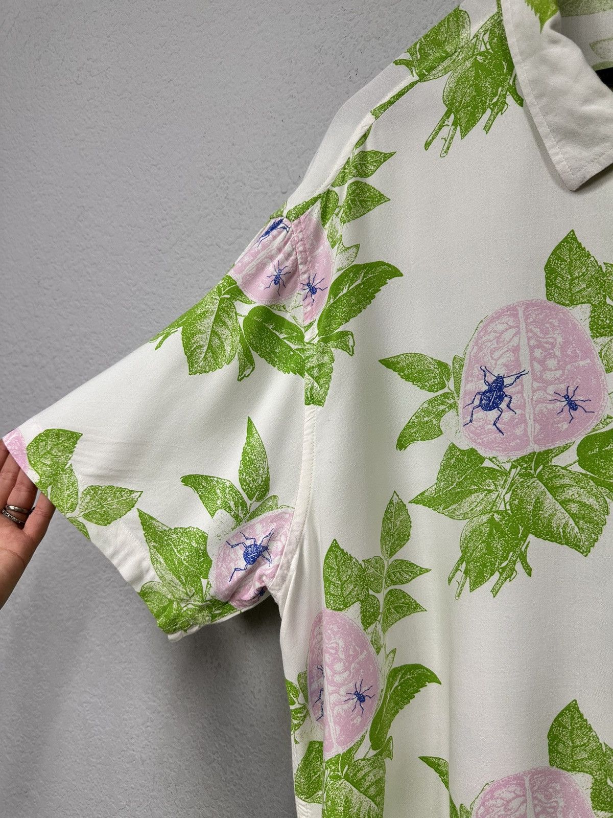 Obey Vintage Obey Shirt Monogram USA HYPE DOLCE GABBANA SHILK Size US XL / EU 56 / 4 - 6 Thumbnail