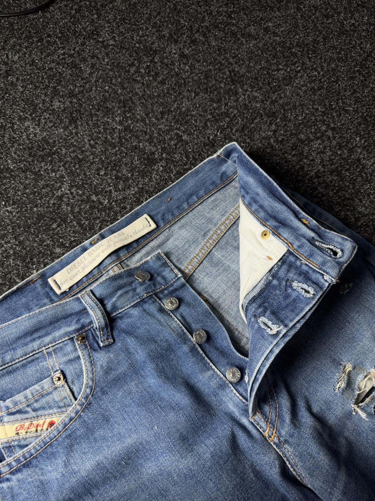 Diesel Retro 90s Diesel Distressed Jeans Made in Italy By Diesel Size US 29 - 8 Thumbnail