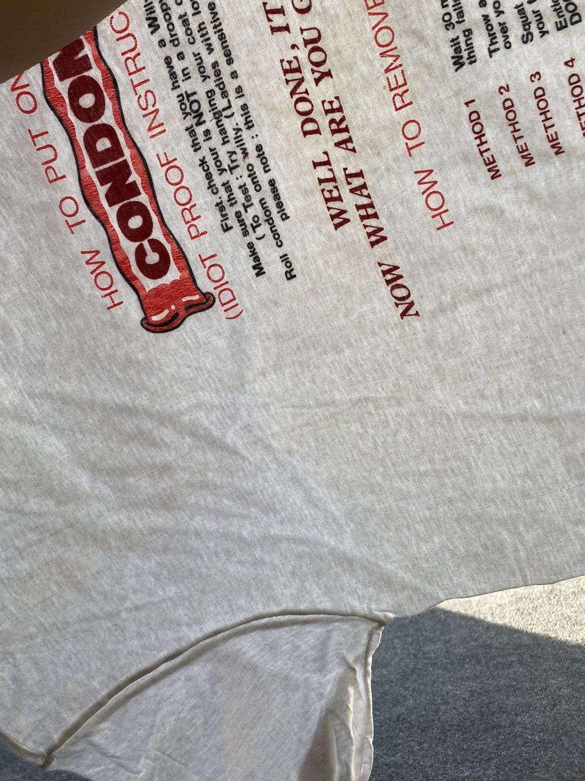 Other 🔥Vntg Humor Funny Adult 18+ How To Use Condom Rare Tee Size US L / EU 52-54 / 3 - 18 Thumbnail