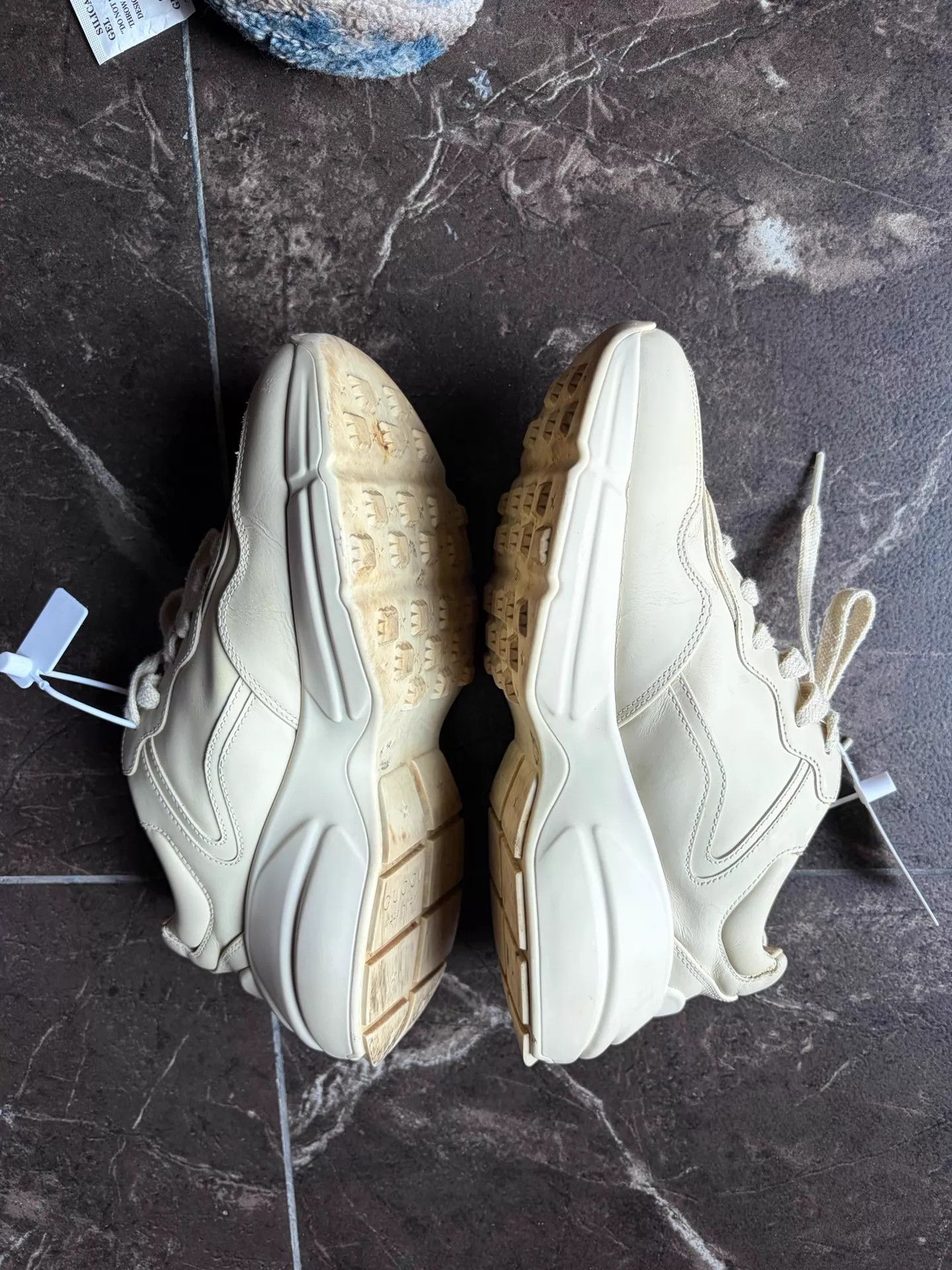 Gucci Gucci Belted Dad Shoe Ivory 36.5 Size US 6 / IT 36 - 2 Thumbnail