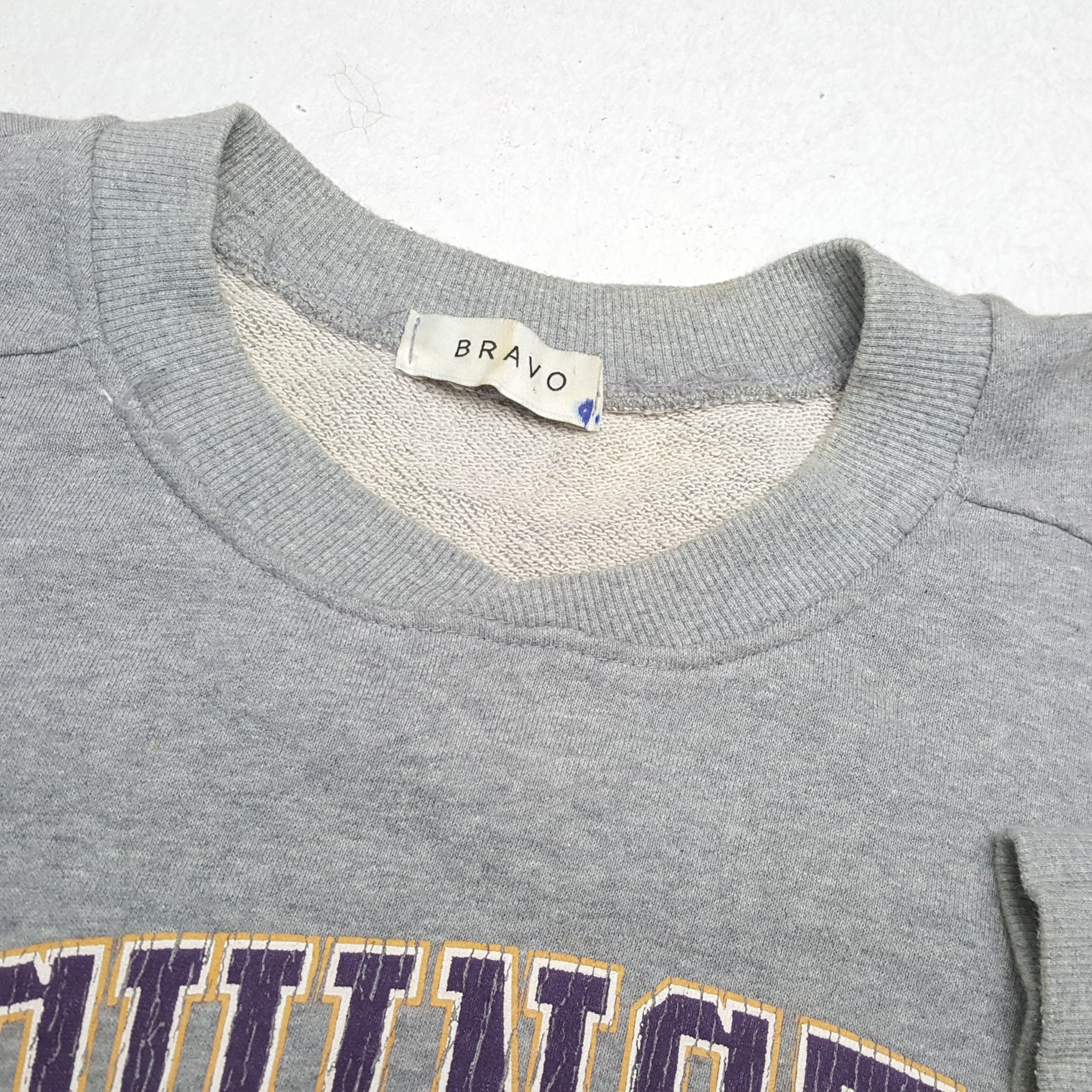 NFL × Vintage WASHINGTON HUSKIES American Football Team Sweatshirt Size US XL / EU 56 / 4 - 9 Thumbnail
