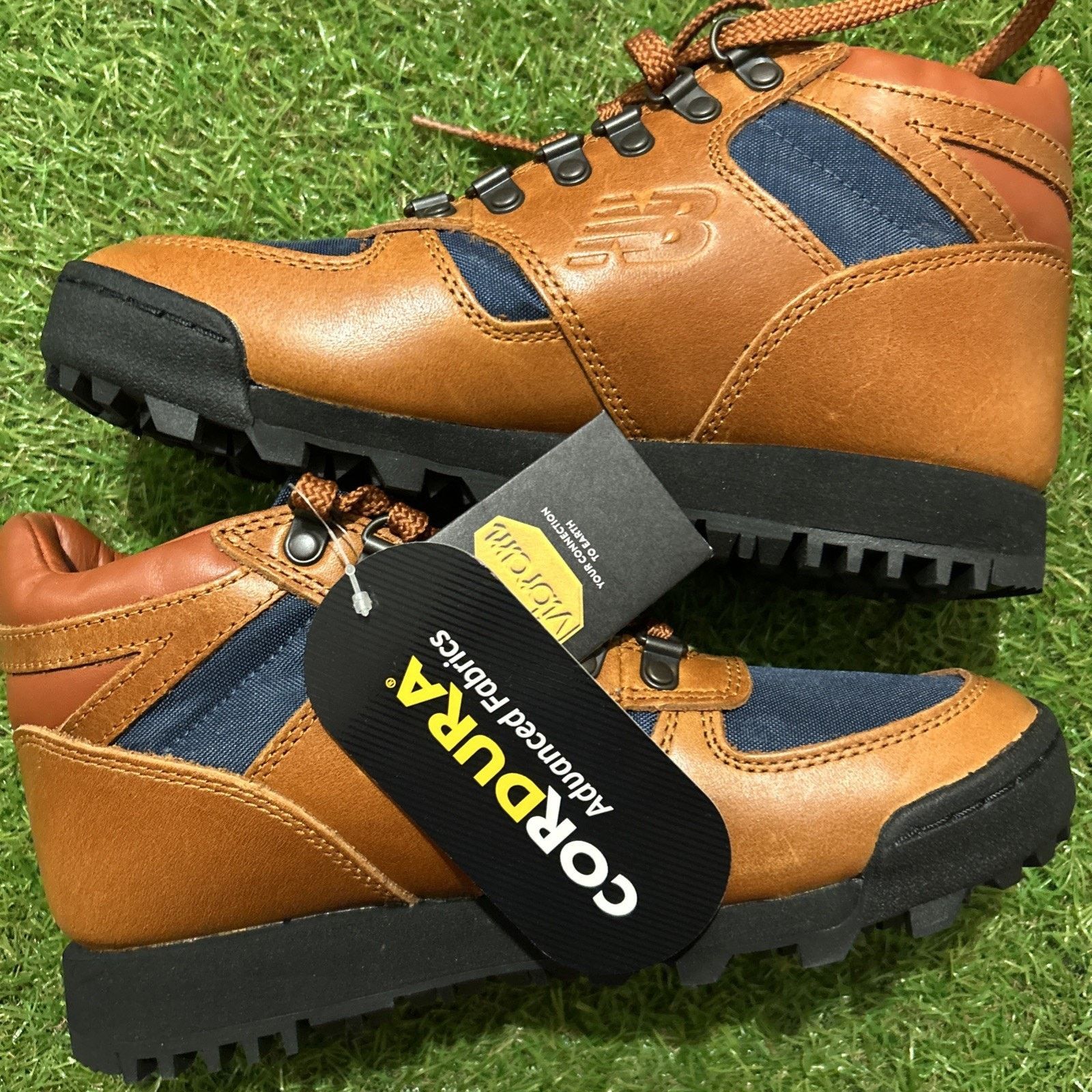 New Balance Men’s 6/Women’s 7.5 Hiking Trail Boots New Balance Rainier Size US 6.5 / EU 39-40 - 2 Thumbnail