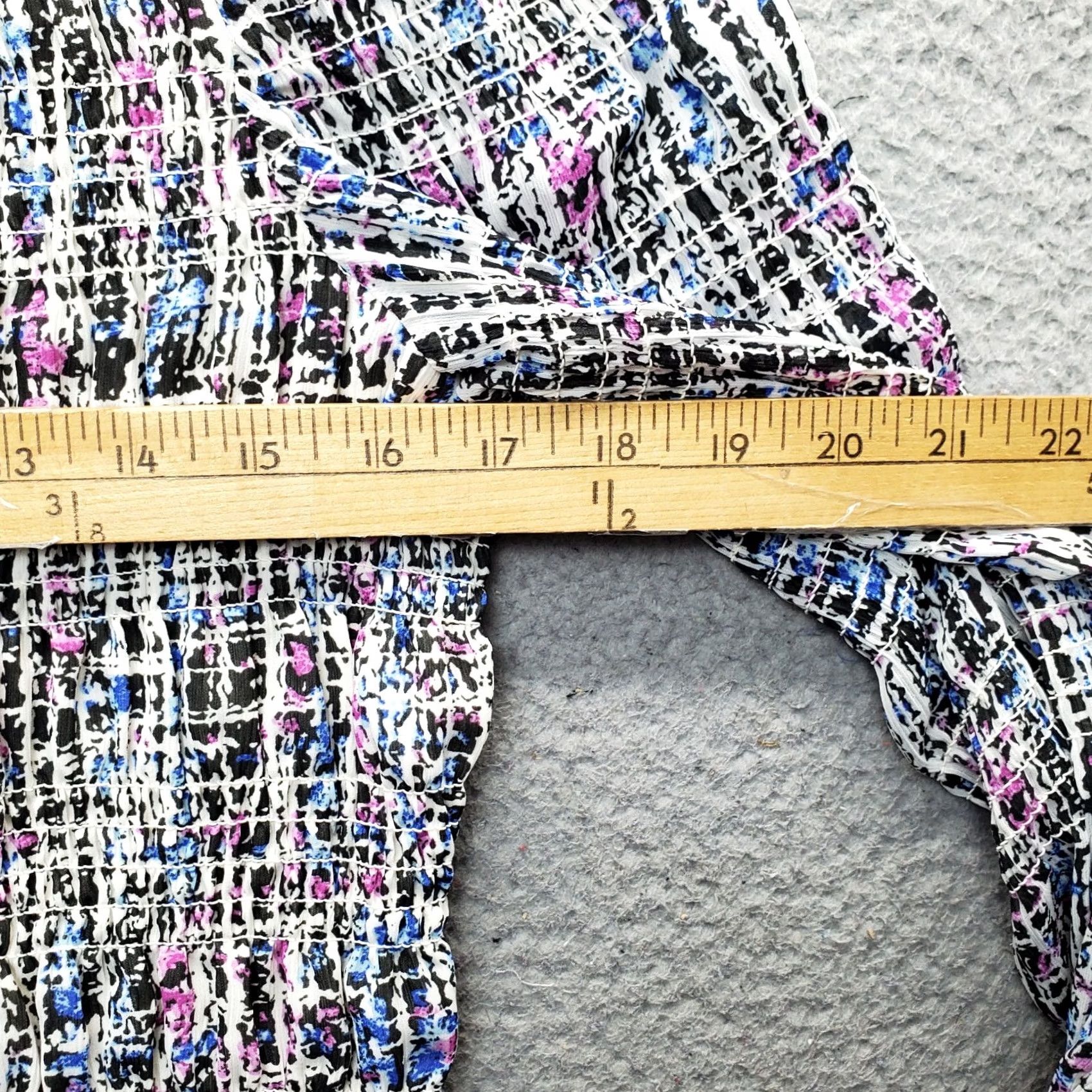 Express Express Blouse Womens Size M Multicolor Tie Dye Bell Sleeve Lined Ruffle Neck 100% Polyester Shirt Size M / US 6-8 / IT 42-44 - 4 Thumbnail