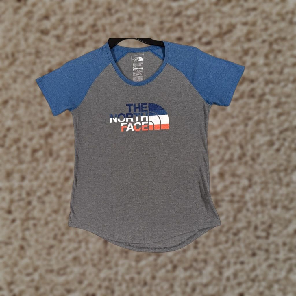 The North Face The North Face Shirt Women Small Gray Blue Short Sleeve Raglan Baseball Style Size S / US 4 / IT 40 - 1 Thumbnail