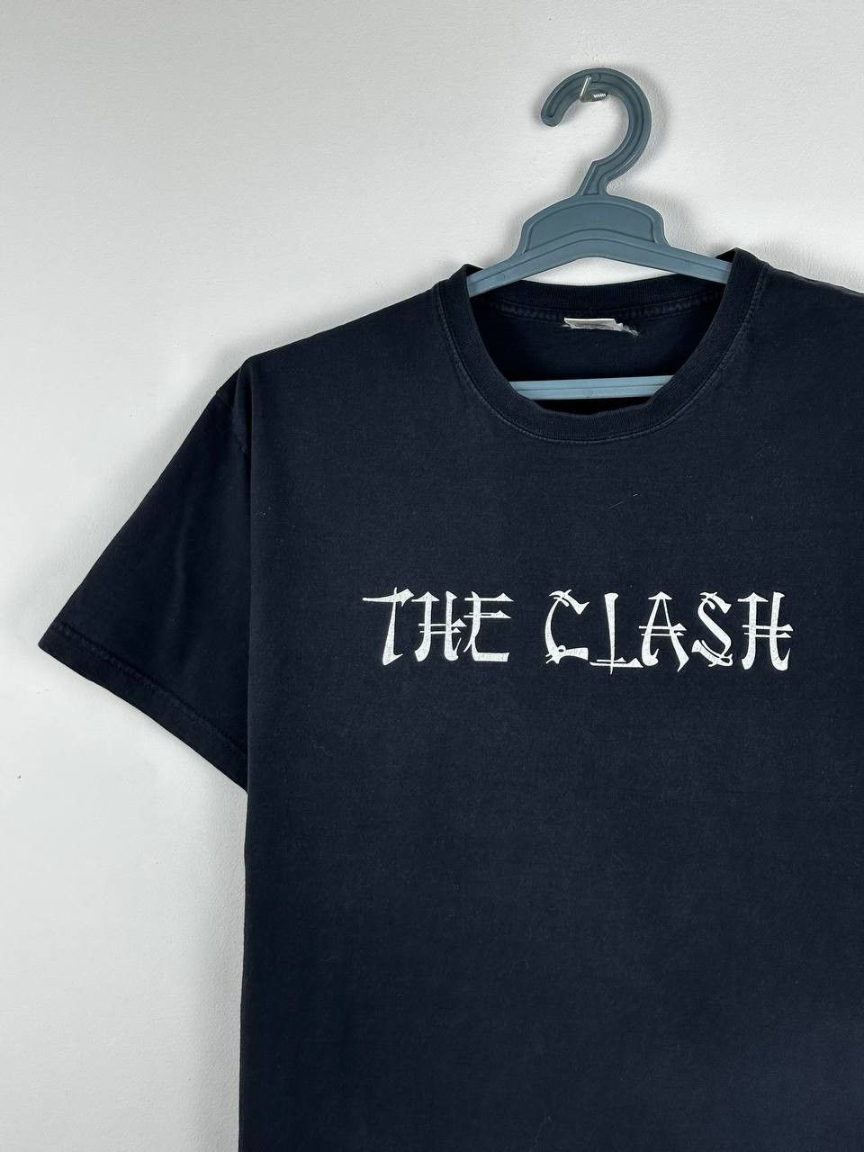 Band Tees × Vintage Vintage The Clash Faded Band T shirt Size US L / EU 52-54 / 3 - 3 Thumbnail