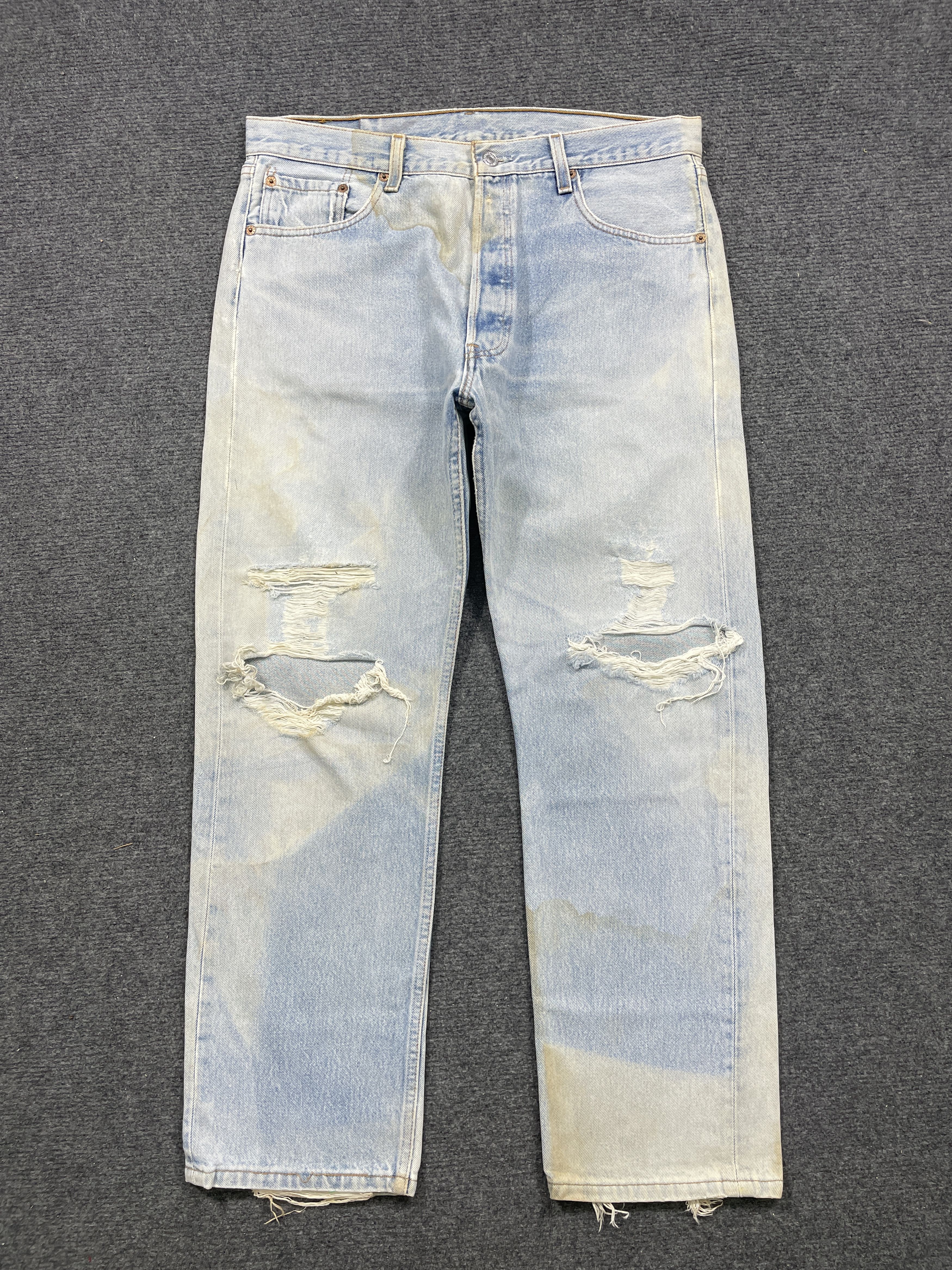 image of Distressed Denim x Levis Vintage 90's Levis 501Xx Light Wash Jeans in Blue Denim, Men's (Size 35)