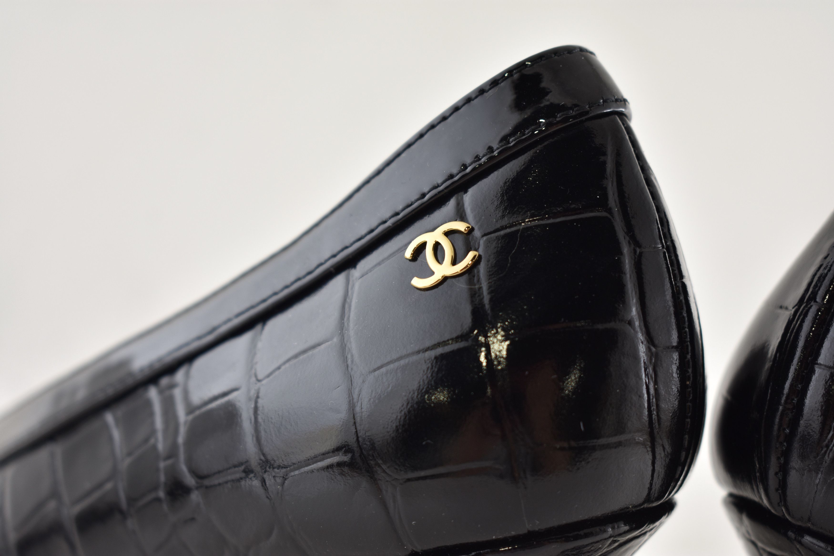 Chanel Chanel 26S Black Crocodile Croc Patent CC Logo Heel Pump 39 Size US 9 / IT 39 - 22 Thumbnail