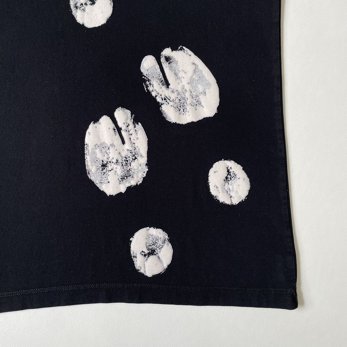 Maison Margiela A/W 19 ‘Tabi Foot Print’ Black T Shirt Size S / US 4 / IT 40 - 9 Thumbnail