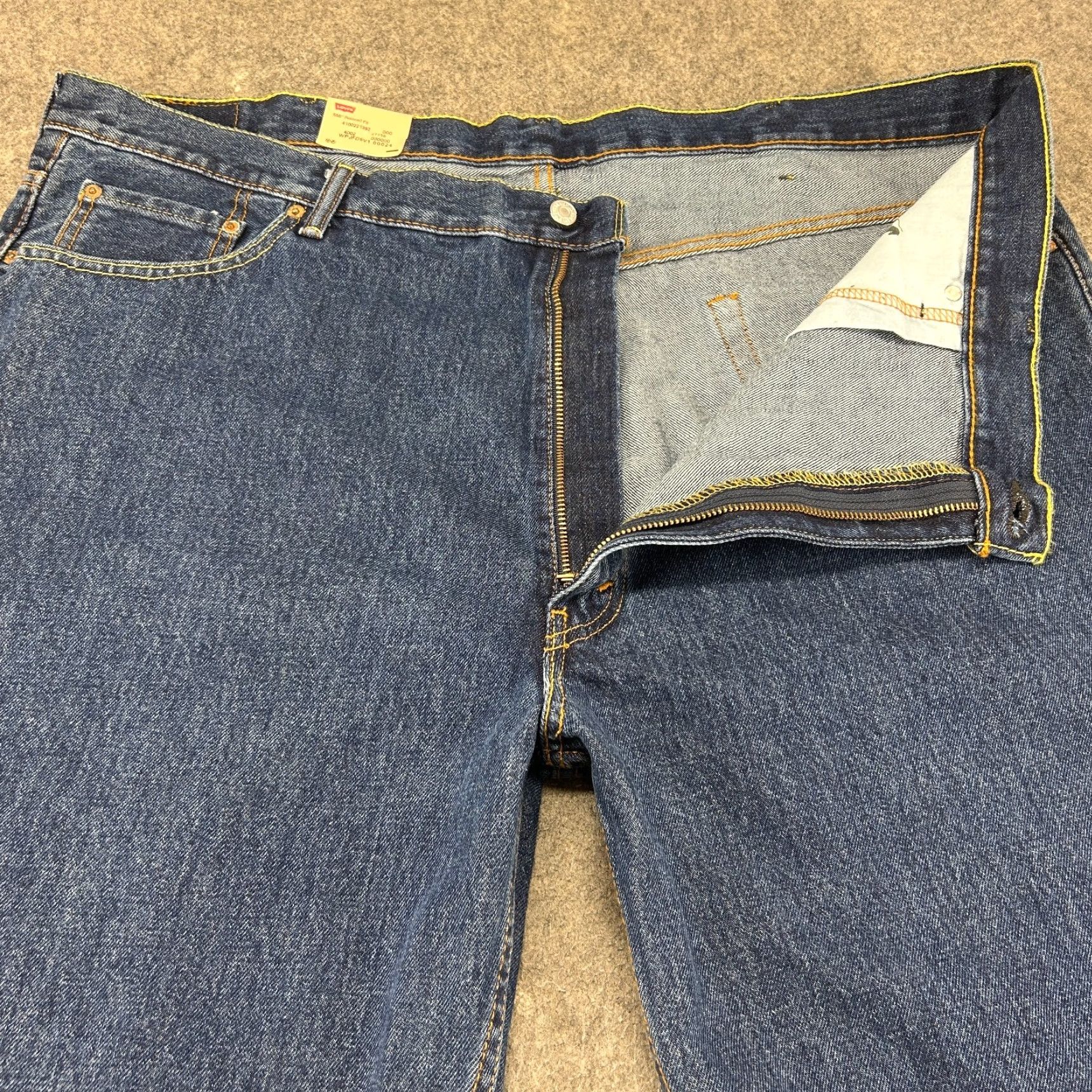 Levi's Levi's Jeans 550 Men 46x34 Relaxed Denim Blue 5-Pocket Tapered Leg Medium Wash Vintage? No Size US 30 / EU 46 - 2 Thumbnail