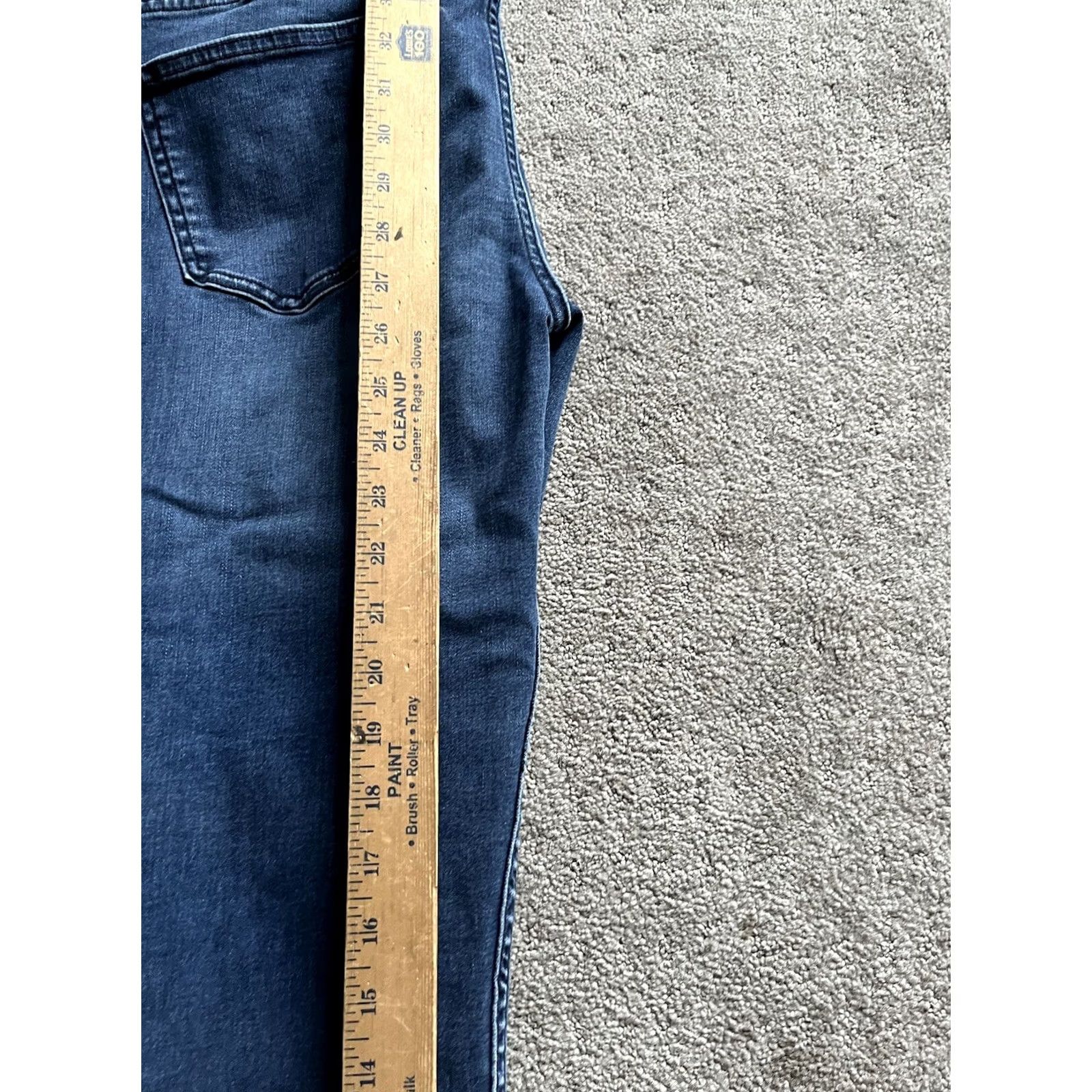 Calvin Klein Calvin Klein Jeans Women's Size 14 Slim Boyfriend medium wash Raw Hem Size 36" / US 14 / IT 50 - 7 Thumbnail