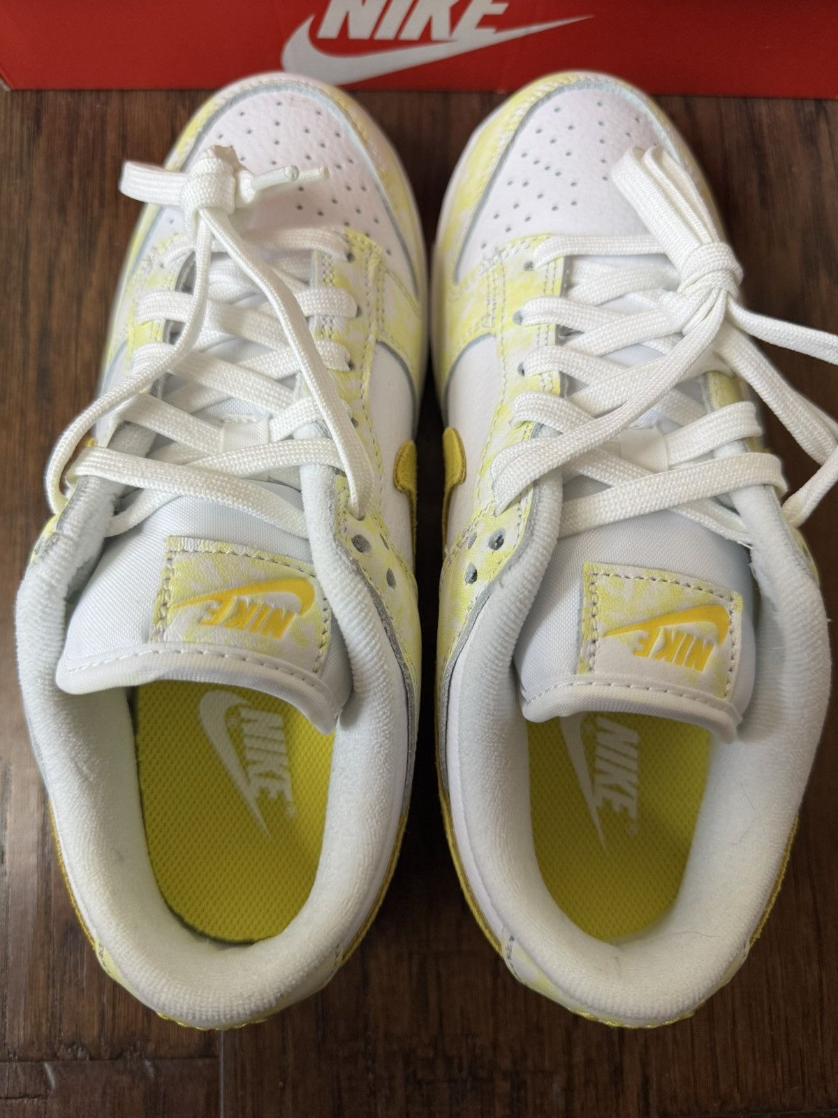 Nike Nike Yellow Strike Dunk Low Size US 7 / IT 37 - 4 Thumbnail