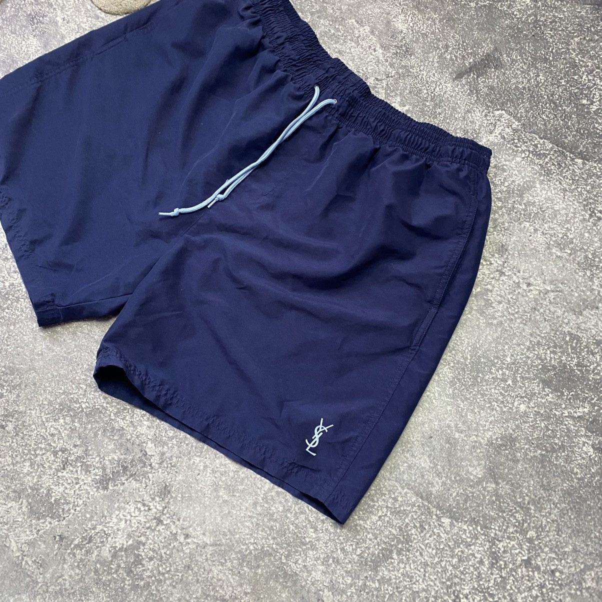 Yves Saint Laurent Luxury Yves Saint Laurent Small logo vintage rare shorts Size US 38 / EU 54 - 2 Thumbnail