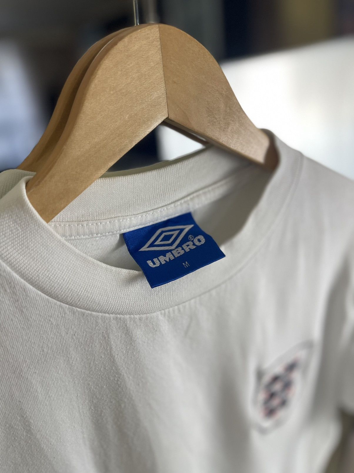 Umbro Vintage Umbro England Three Lions Embroidered Logo Tee Size US M / EU 48-50 / 2 - 2 Thumbnail