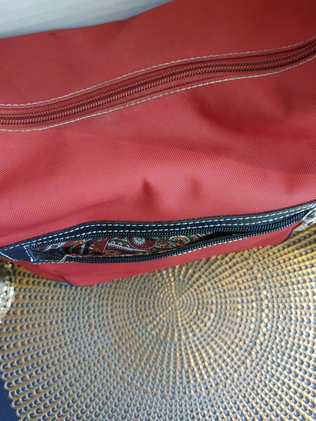 Max Mara MAXX New York Red Nylon & Leather Trim Bag Size ONE SIZE - 4 Thumbnail