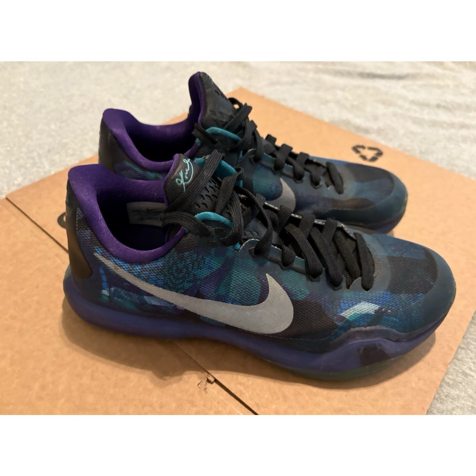 Nike Nike Kobe 10 Sneaker Men 9 Purple Emerald Glow-Silver-Court Purple 2015 705317-305 USED Size US 9 / EU 42 - 2 Thumbnail