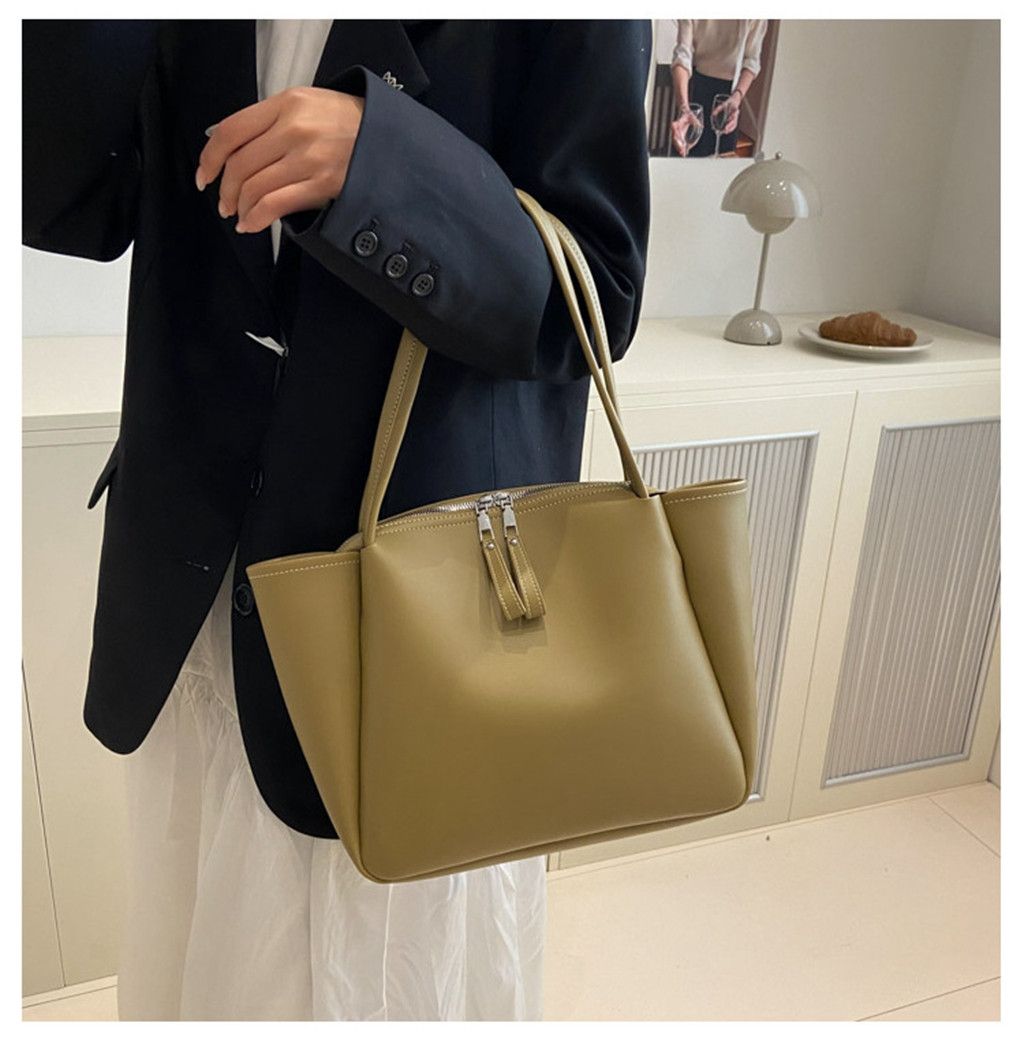 Japanese Brand Large capacity handbag Size ONE SIZE - 6 Thumbnail