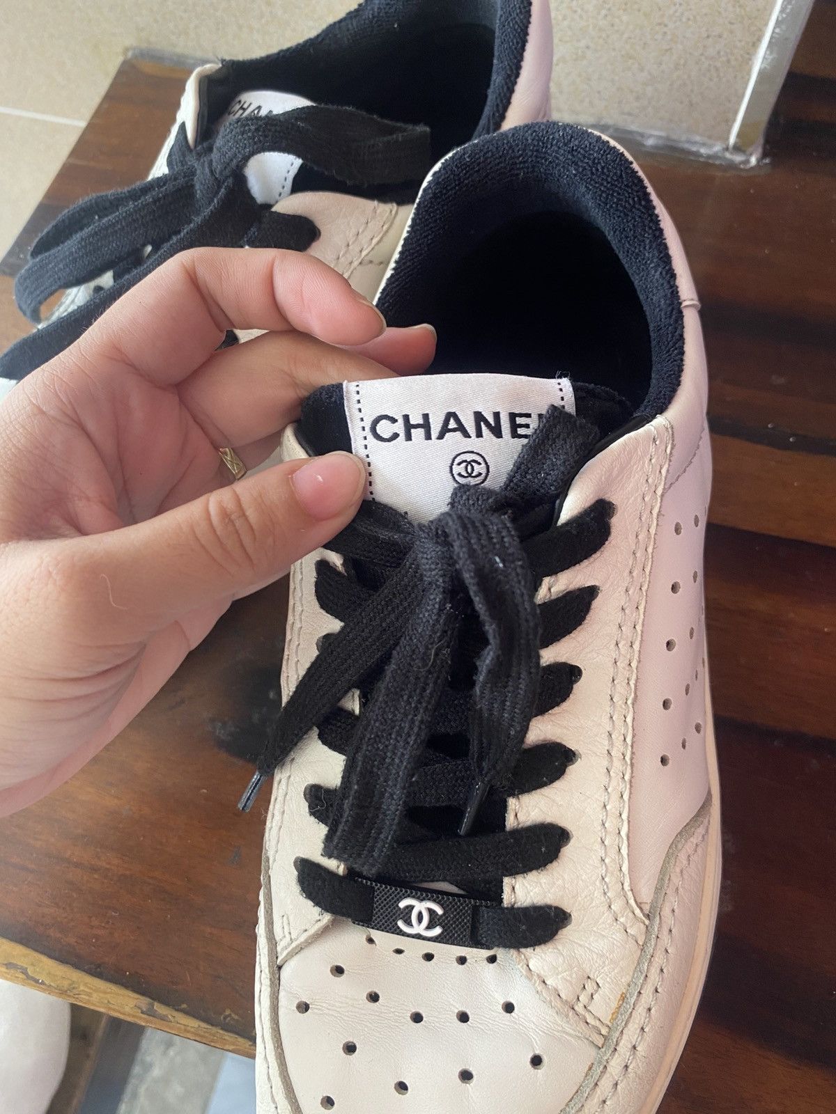 Chanel Chanel Leather Sneakers Size US 7 / IT 37 - 2 Thumbnail