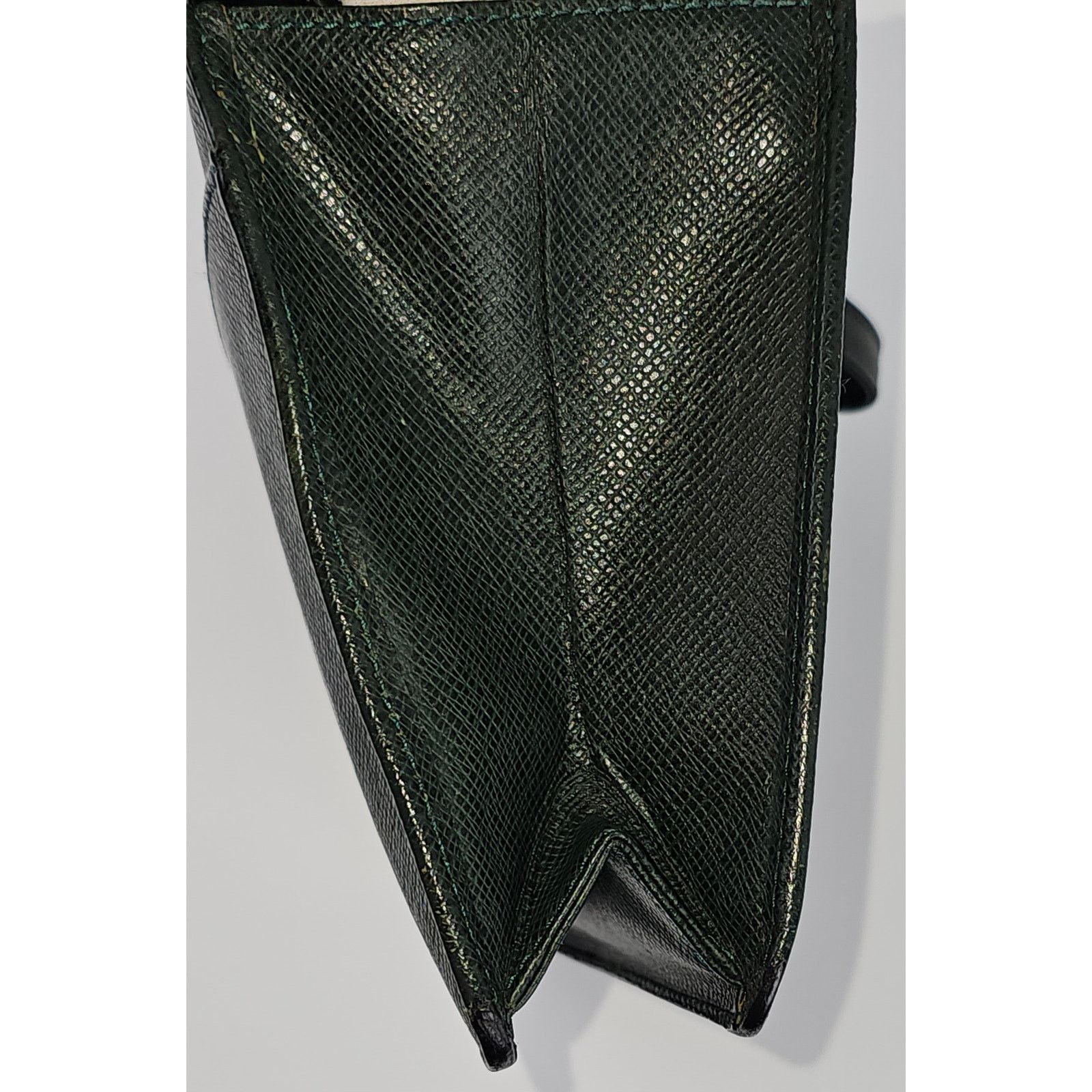 Louis Vuitton LOUIS VUITTON Pochette Clutch Bag Green Taiga Leather Size ONE SIZE - 12 Thumbnail