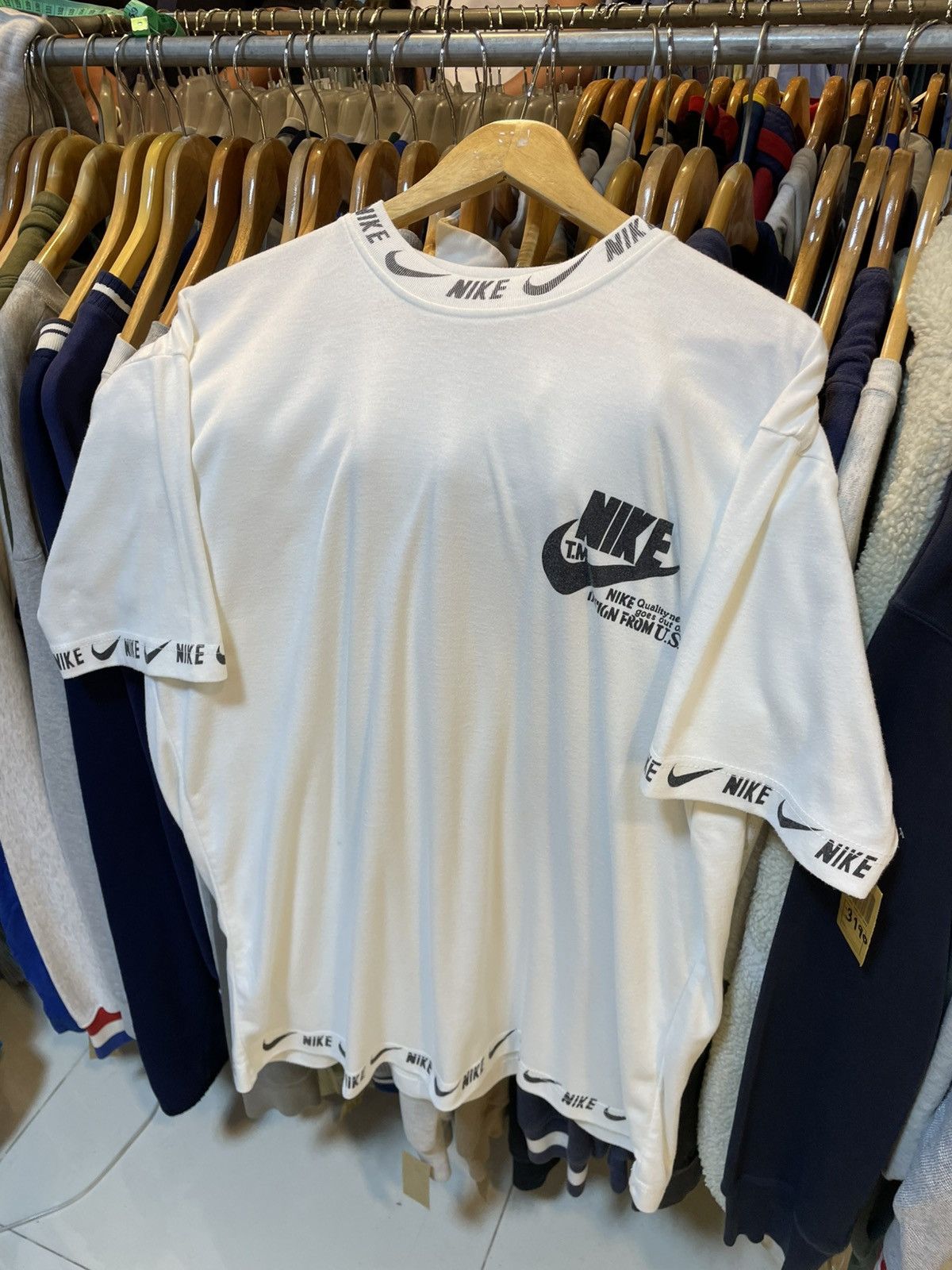 Nike Rare Vintage Nike Spell Out 90s Tee Size US L / EU 52-54 / 3 - 1 Thumbnail