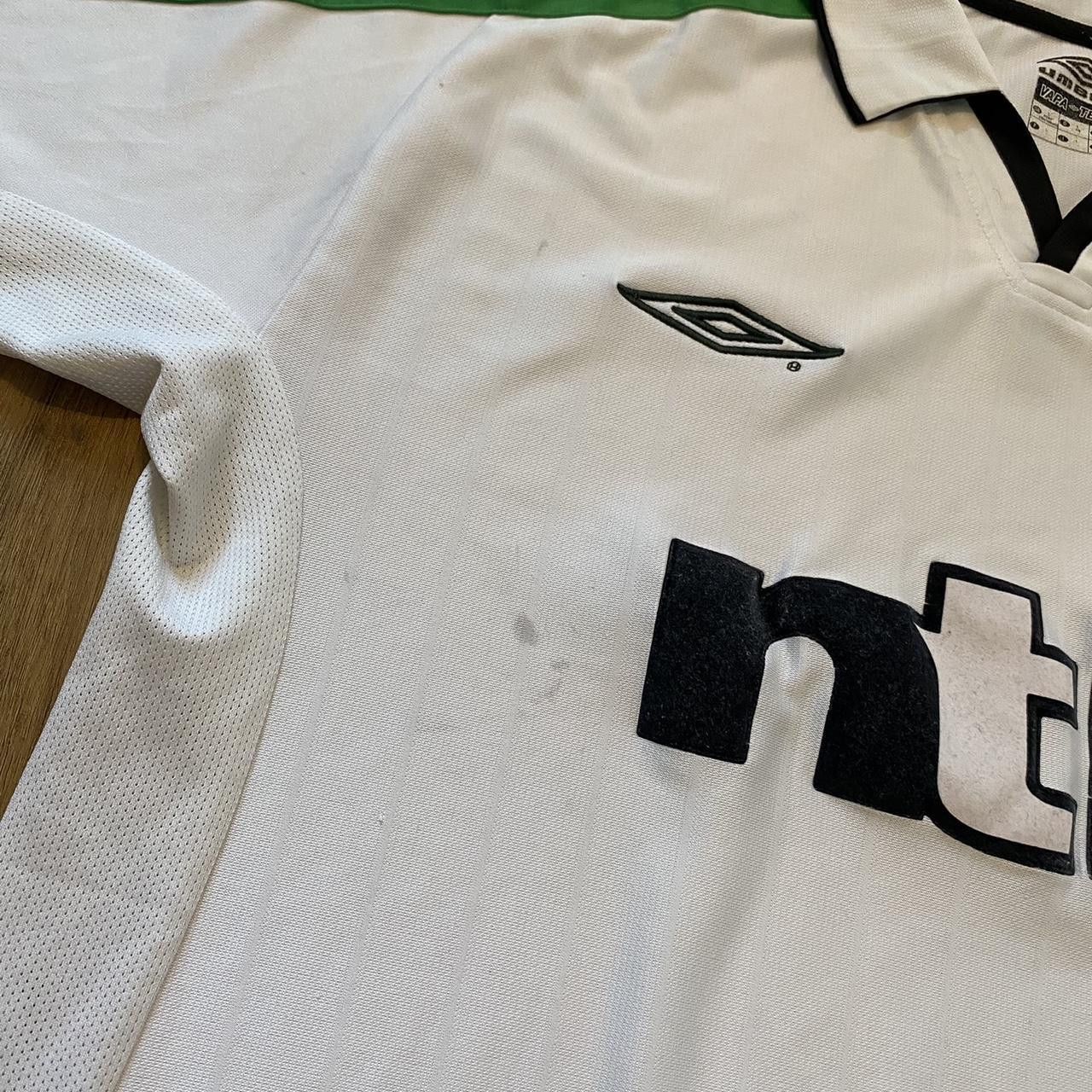 Umbro 2002-03 Celtic Glasgow Umbro Away Football Shirt Scotland Size US L / EU 52-54 / 3 - 7 Thumbnail