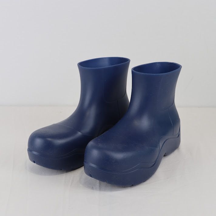 Bottega Veneta o1rshd1 Matt Rubber Puddle Ankle Boot in Cruise Size US 7 / EU 40 - 2 Thumbnail