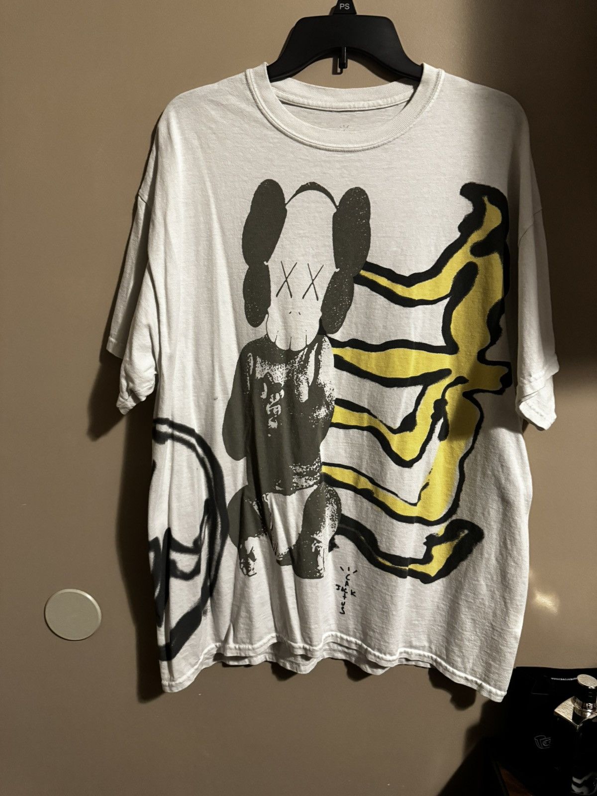 Fragment Design × Kaws × Travis Scott KAWS x Travis Scott x Fragment Tee Size US L / EU 52-54 / 3 - 1 Thumbnail