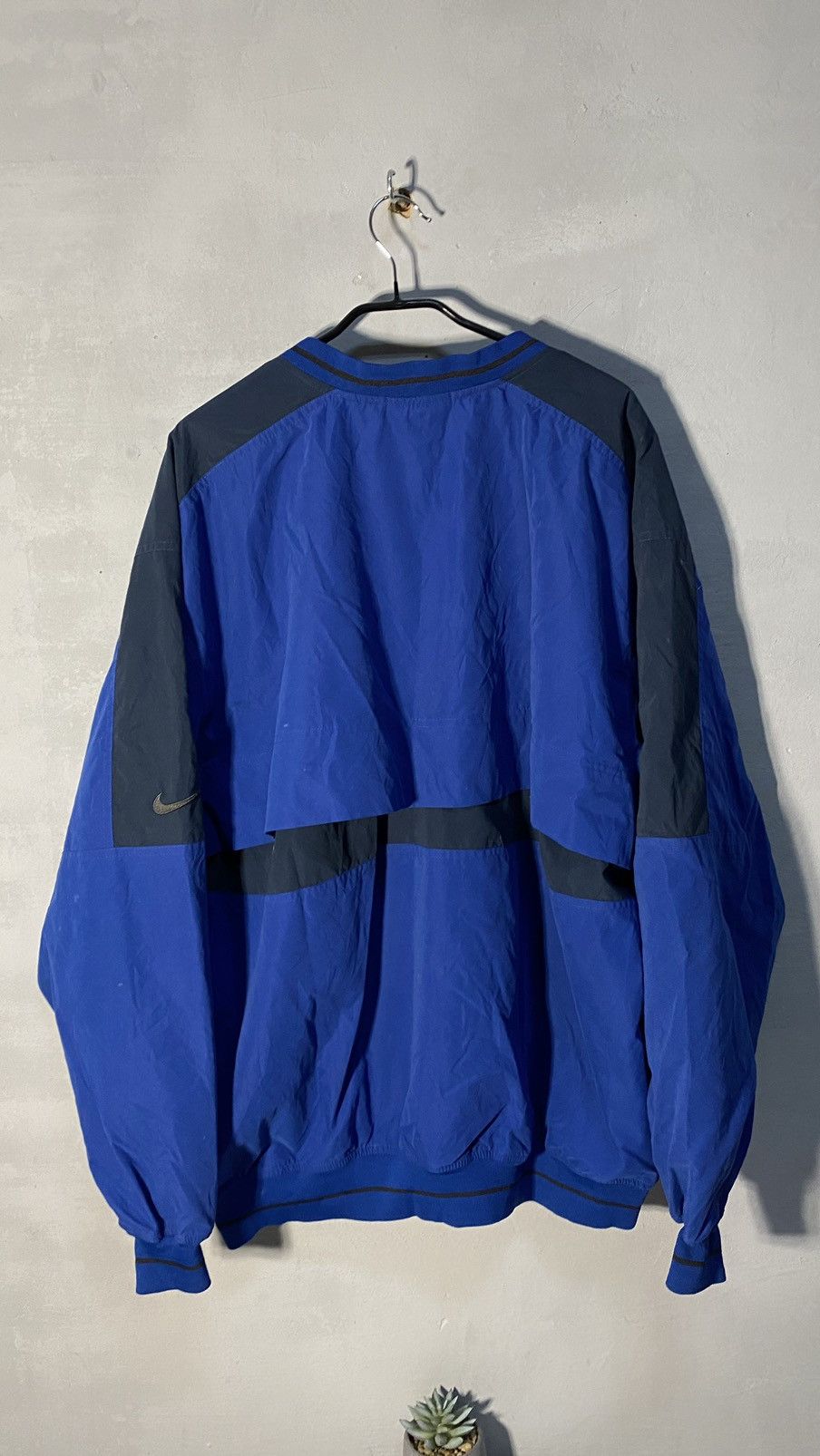Nike 90's NIKE GOLF SWOOSH LOGO NYLON Y2K RETRO V-NECK CREWNECK Size US XL / EU 56 / 4 - 9 Thumbnail
