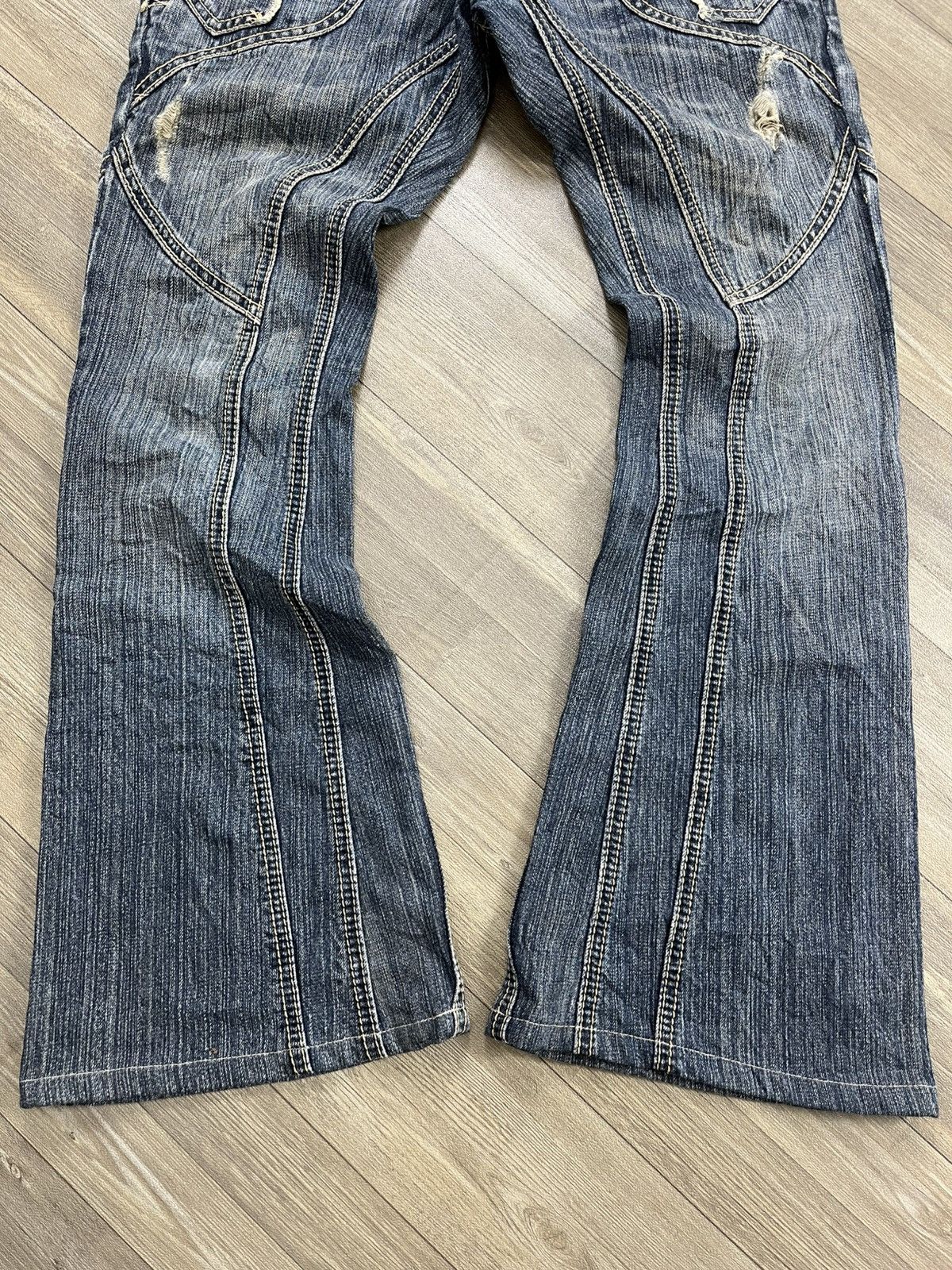 Tornado Mart 2000s Tornado Mart Washed Spiral Distressed Flared Jeans Lgb Size US 33 - 5 Thumbnail