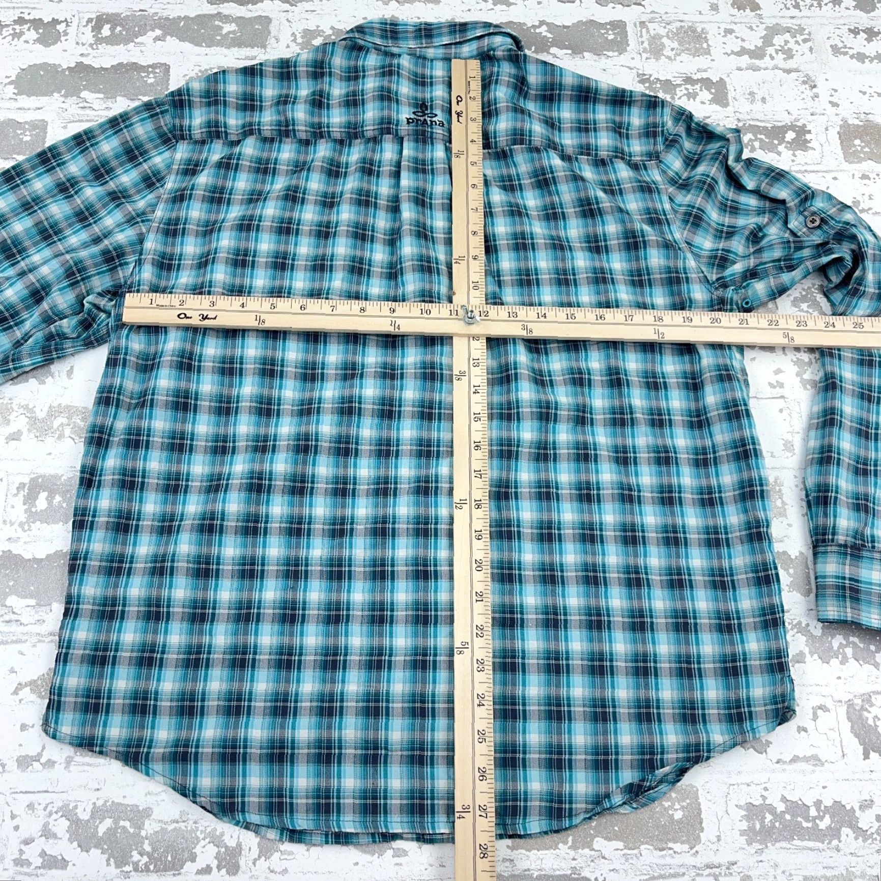 Prana prAna Shirt Men Large Blue Teal Plaid Button-Up Nylon Performance Hiking Camp Regular Fit Long Sleeve Casual Shirt Size US M / EU 48-50 / 2 - 7 Thumbnail