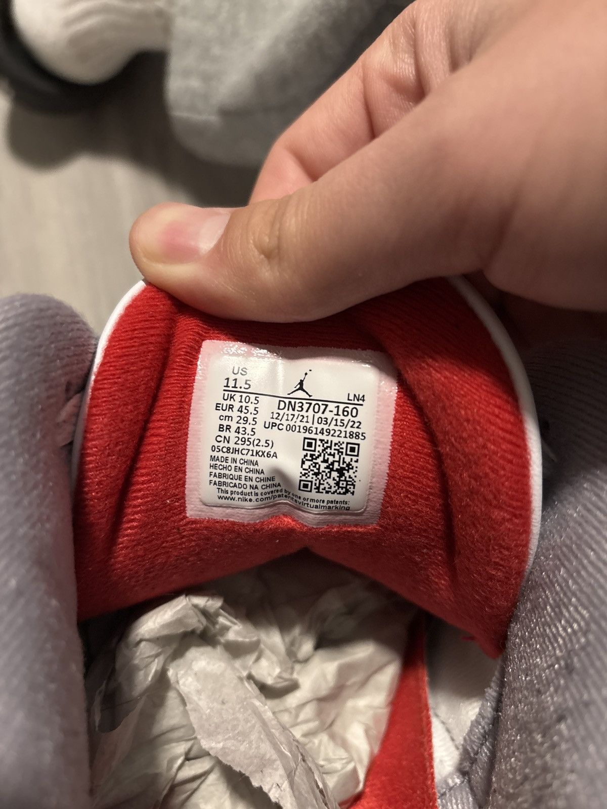 Jordan Brand Jordan 3 Fire Red Size US 11.5 / EU 44-45 - 6 Thumbnail