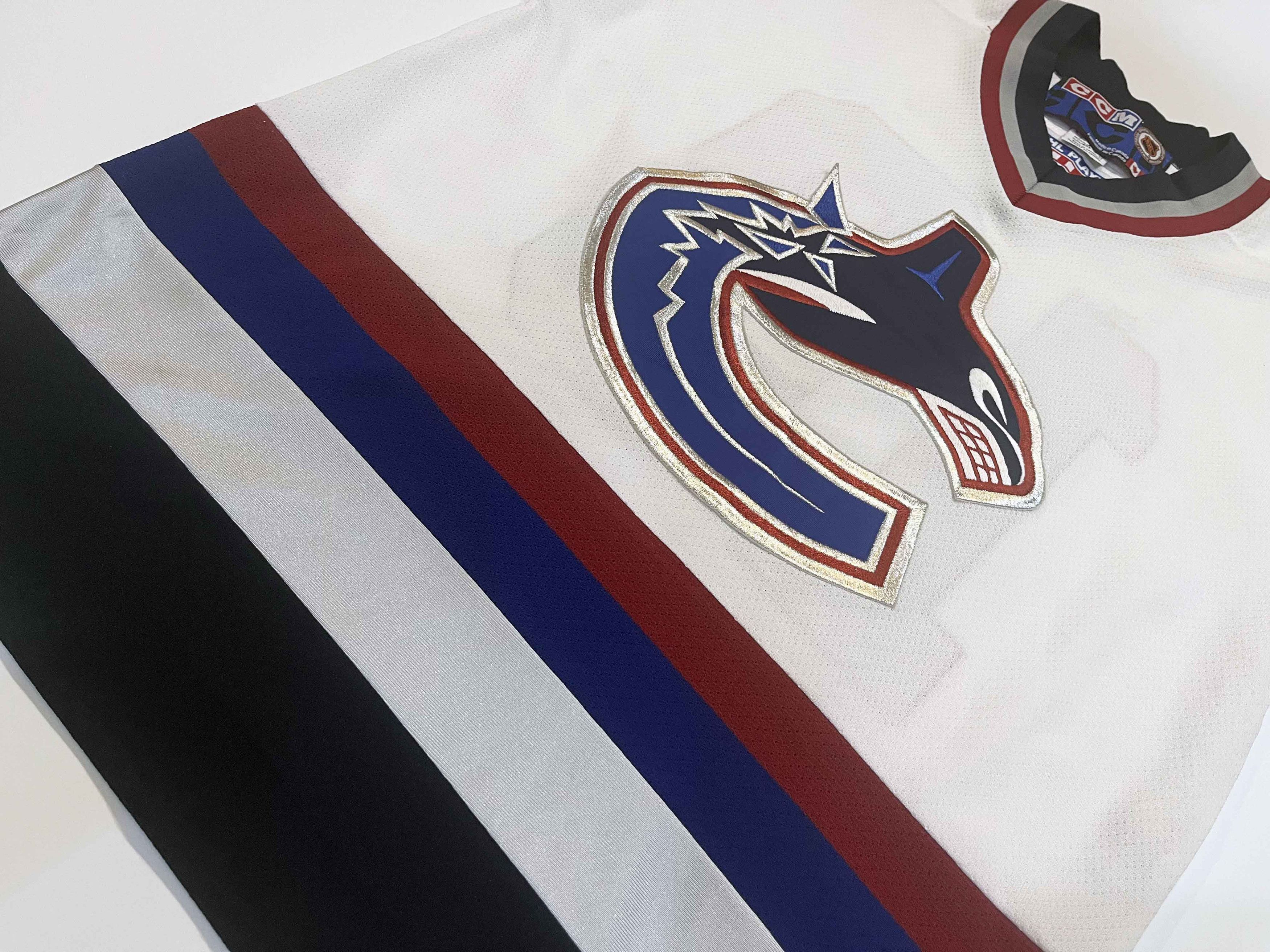 Ccm × NHL CCM Vancouver Canucks STEVE KARIYA #18 NHL Hockey Jersey Size US M / EU 48-50 / 2 - 9 Thumbnail