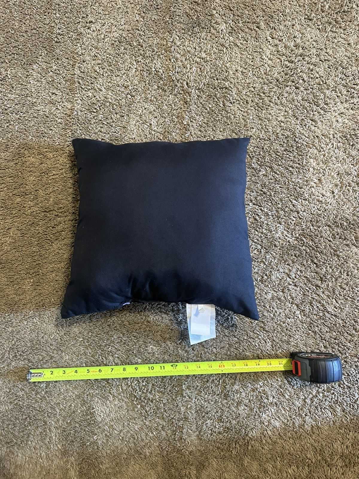 Karl Lagerfeld × Vintage Vintage karl lagerfeld “black and sliver” decorative pillow Size ONE SIZE - 6 Thumbnail