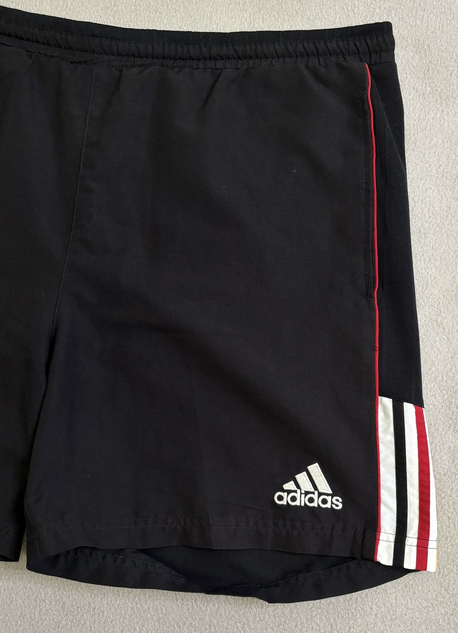 Adidas Germany 1998 Adidas Football Shorts Size XL Size US 39 - 8 Thumbnail