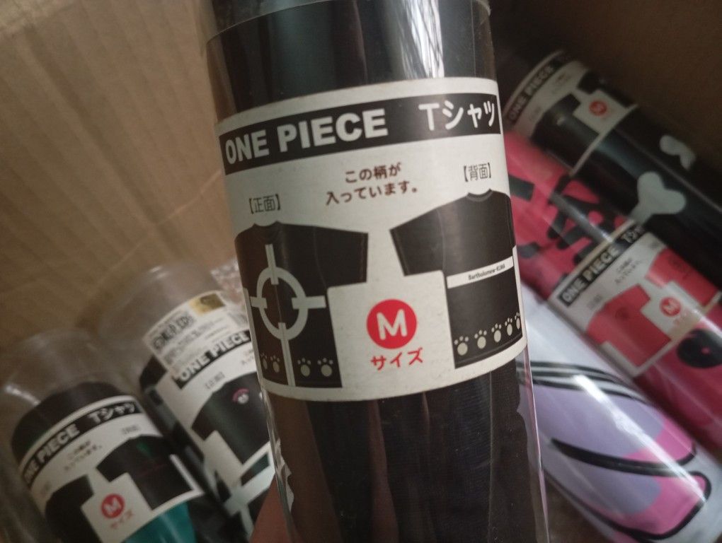 Japanese Brand NOS One Piece Tshirt ☠️⚔️ Anime Size US M / EU 48-50 / 2 - 4 Thumbnail