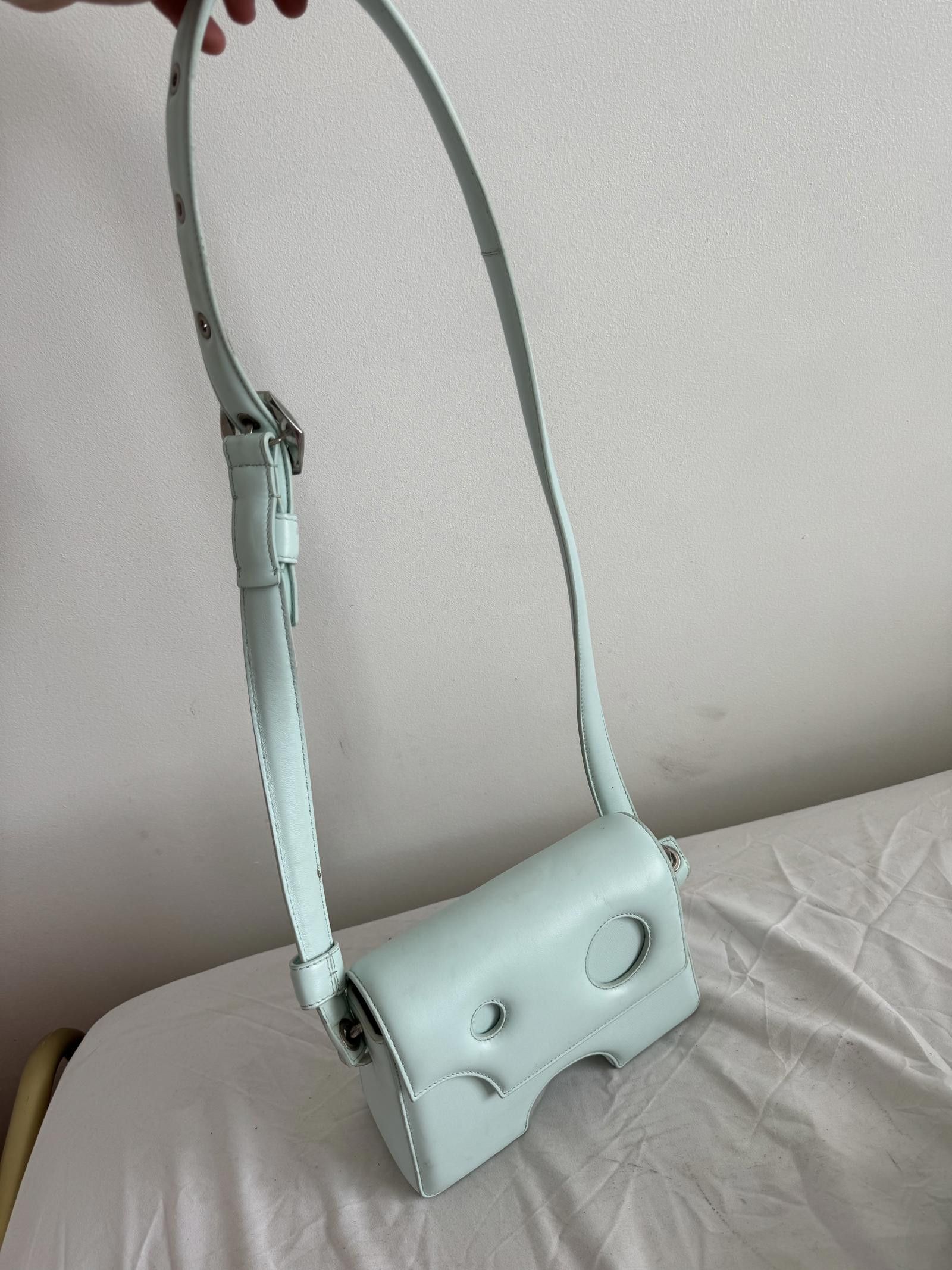 Off-White Off White Burrow 22 blue bag. Great condition Size ONE SIZE - 3 Thumbnail
