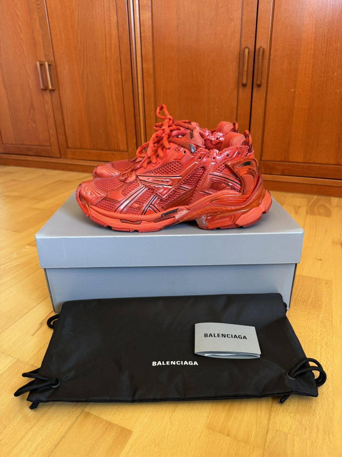 Balenciaga *NEW* Balenciaga Runner Triple Red Size US 9 / EU 42 - 1 Thumbnail