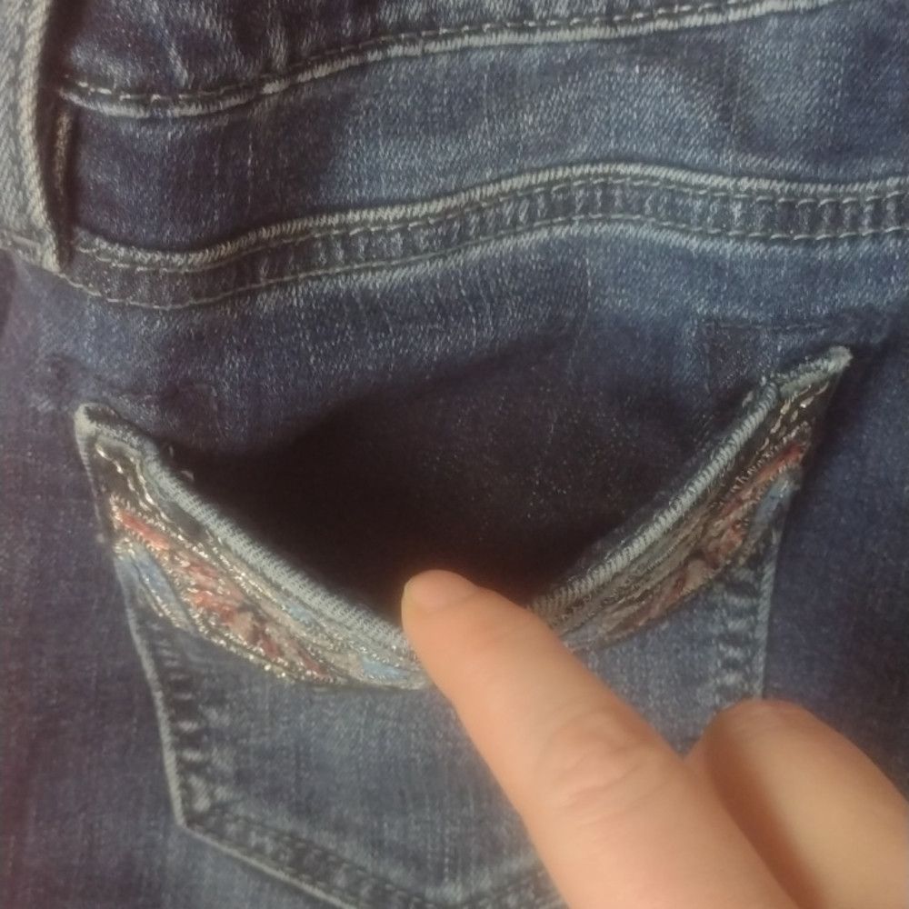 Miss Me Miss me skinny bedazzled back pocket jeans size 26 Size 26" / US 2 / IT 38 - 5 Thumbnail