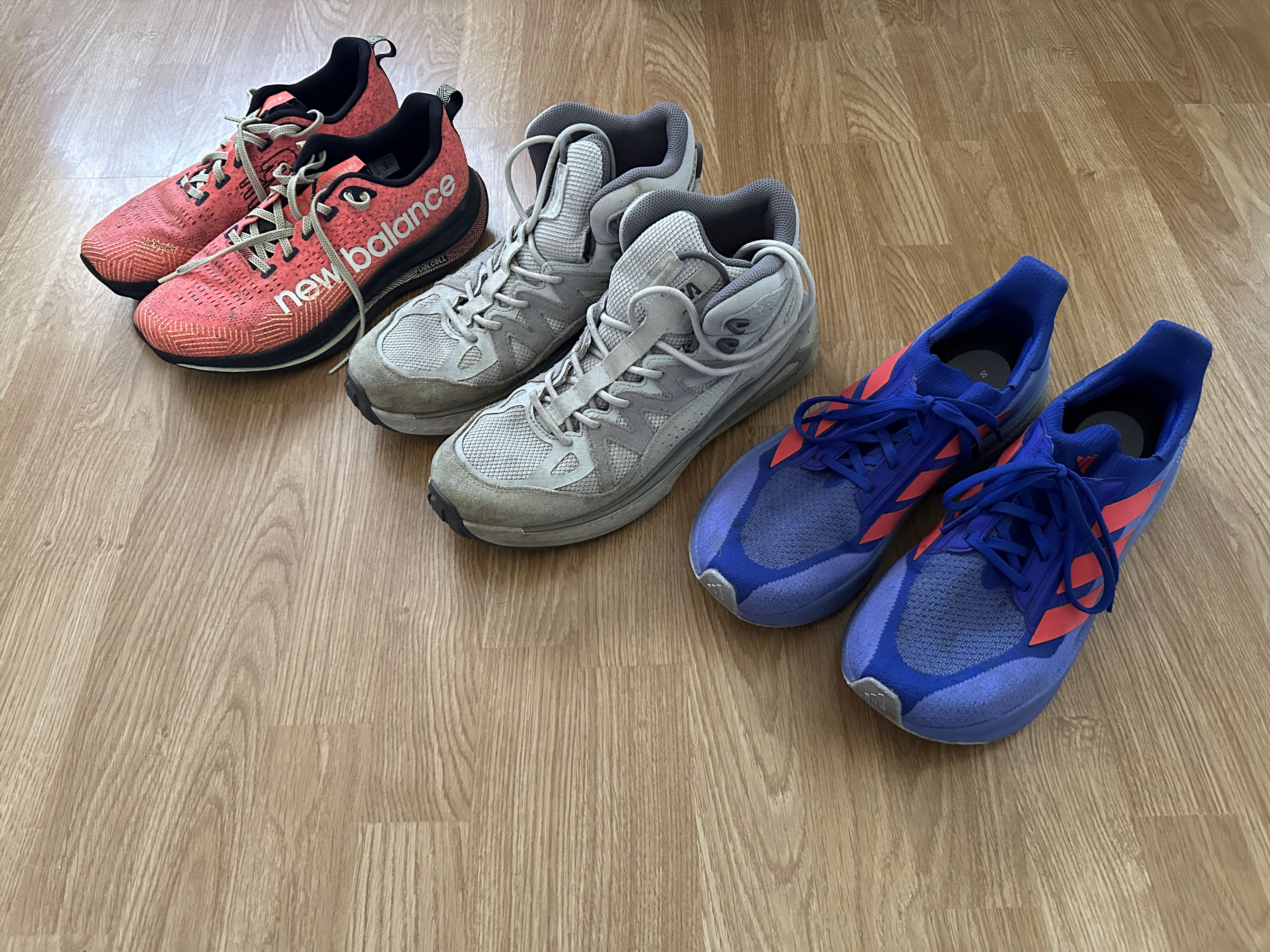 Salomon (3 pairs) Odyssey ELMT, UltraBOOST 5X, SC Trail Size US 10.5 / EU 43-44 - 6 Thumbnail