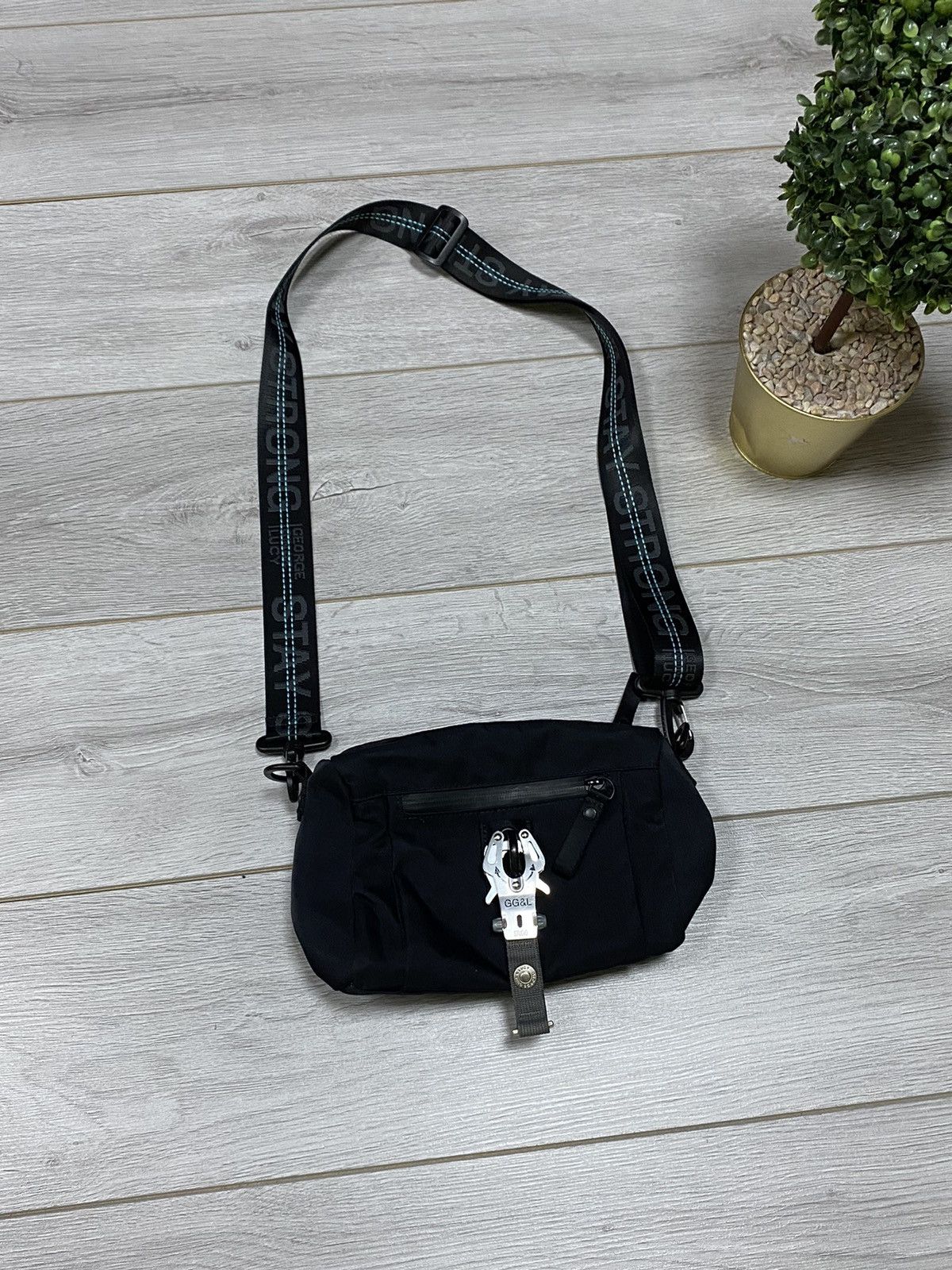 Vintage GG&L ALYX style vintage George Gina Lucy carabiner bag Size ONE SIZE - 1 Thumbnail