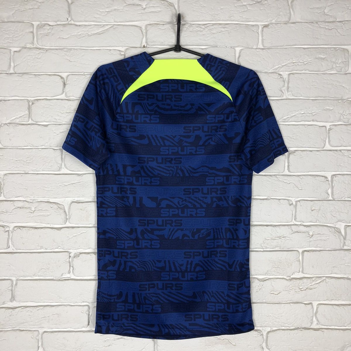 Nike Tottenham Hotspur training nike jersey Size US XS / EU 42 / 0 - 4 Thumbnail