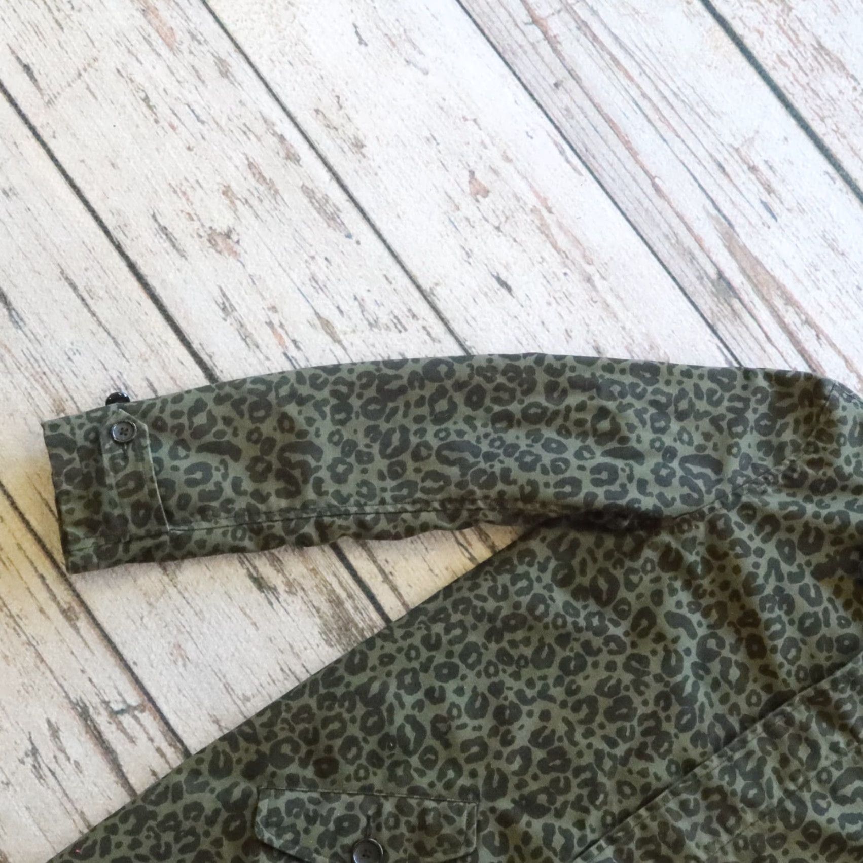 Carhartt Carhartt Work In Progress Cheeta Print Trench Coat Size S Men Jacket Green 90s Party Size US S / EU 44-46 / 1 - 4 Thumbnail
