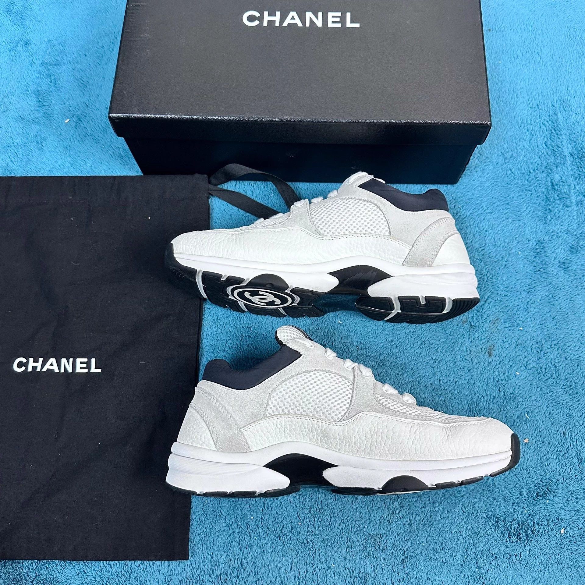 Chanel Chanel Off-White Black Trainer EU 38 Size US 7 / IT 37 - 3 Thumbnail
