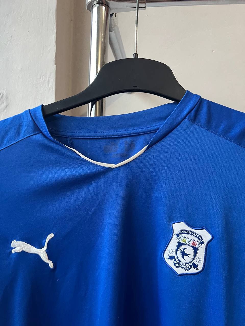 Puma 2009/10 CARDIFF FC SPECIAL SOCCER JERSEY FOOTBALL SHIRT SZ L Size US L / EU 52-54 / 3 - 4 Thumbnail