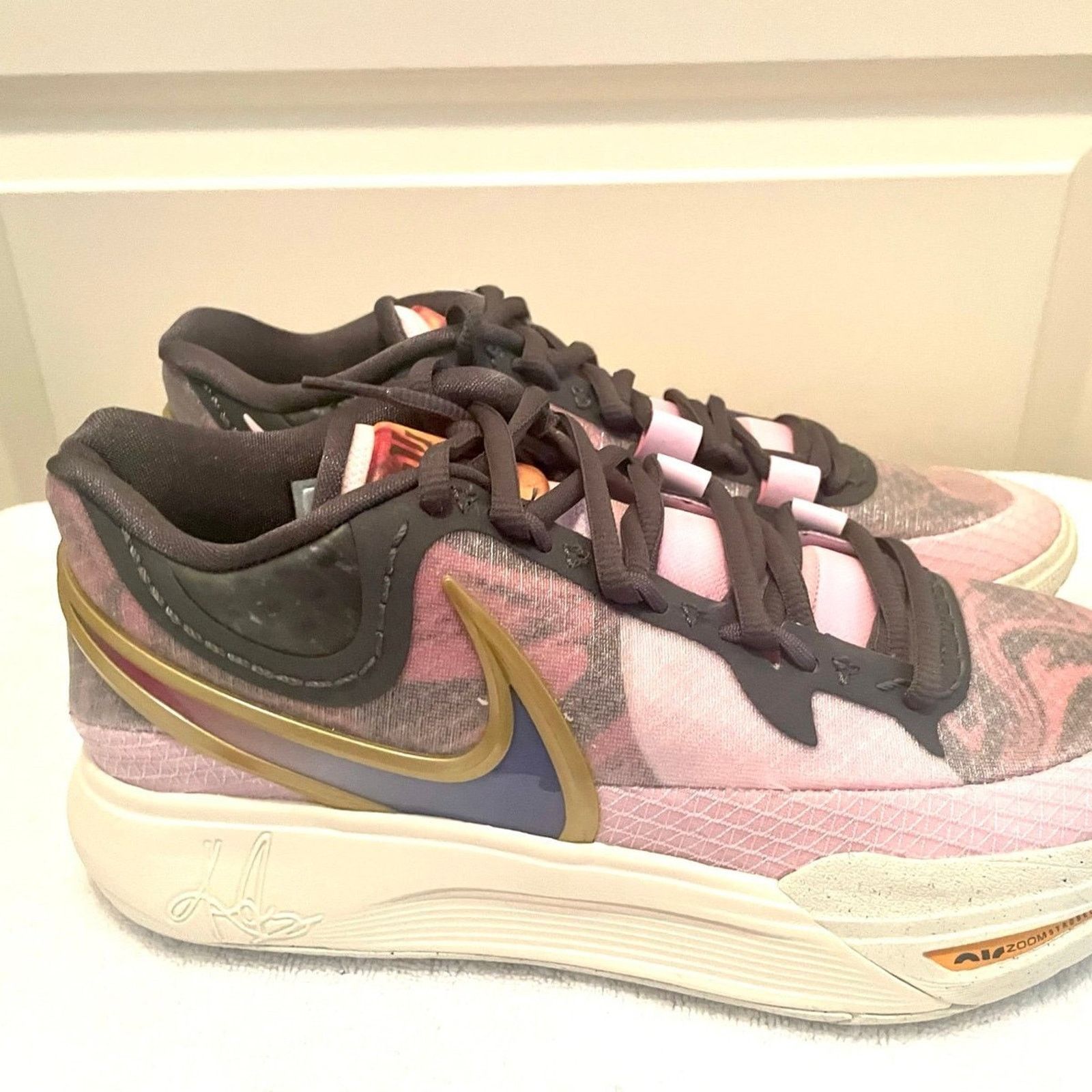 Nike Nike Kyrie Irving 8 All Star Weekend Sneaker Size US 8.5 / EU 41-42 - 2 Thumbnail